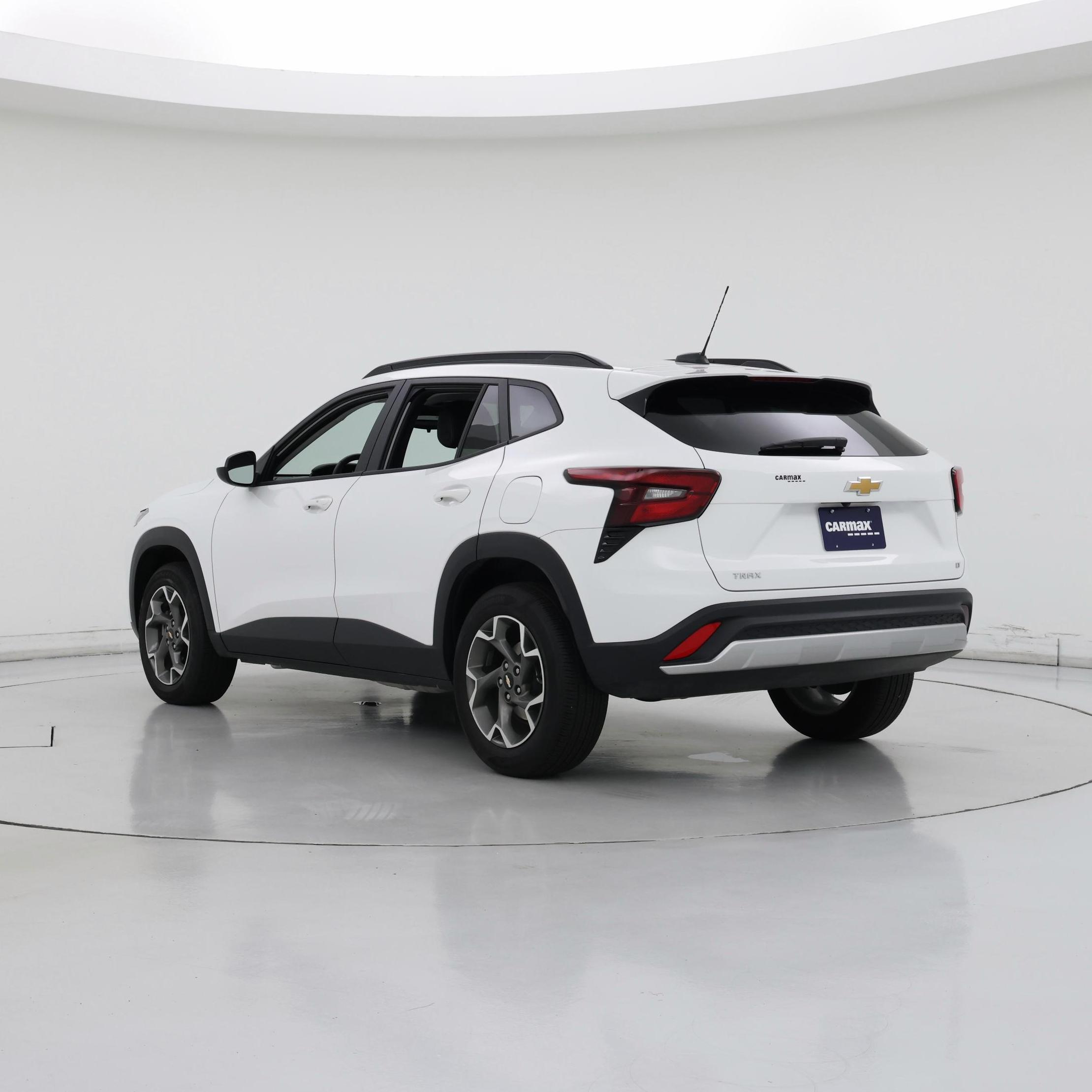 Thumbnail: 2025 Chevrolet Trax - 2