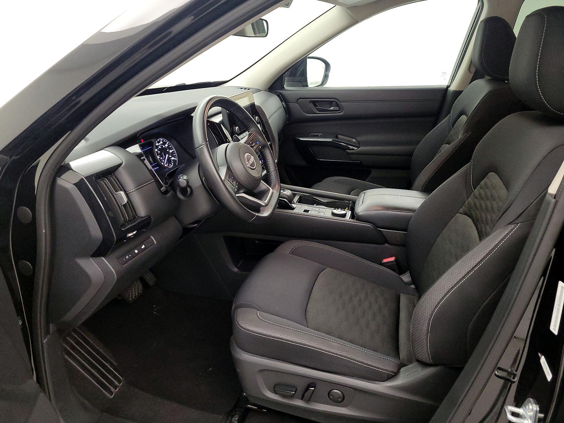 Thumbnail: 2025 Nissan Pathfinder - 11