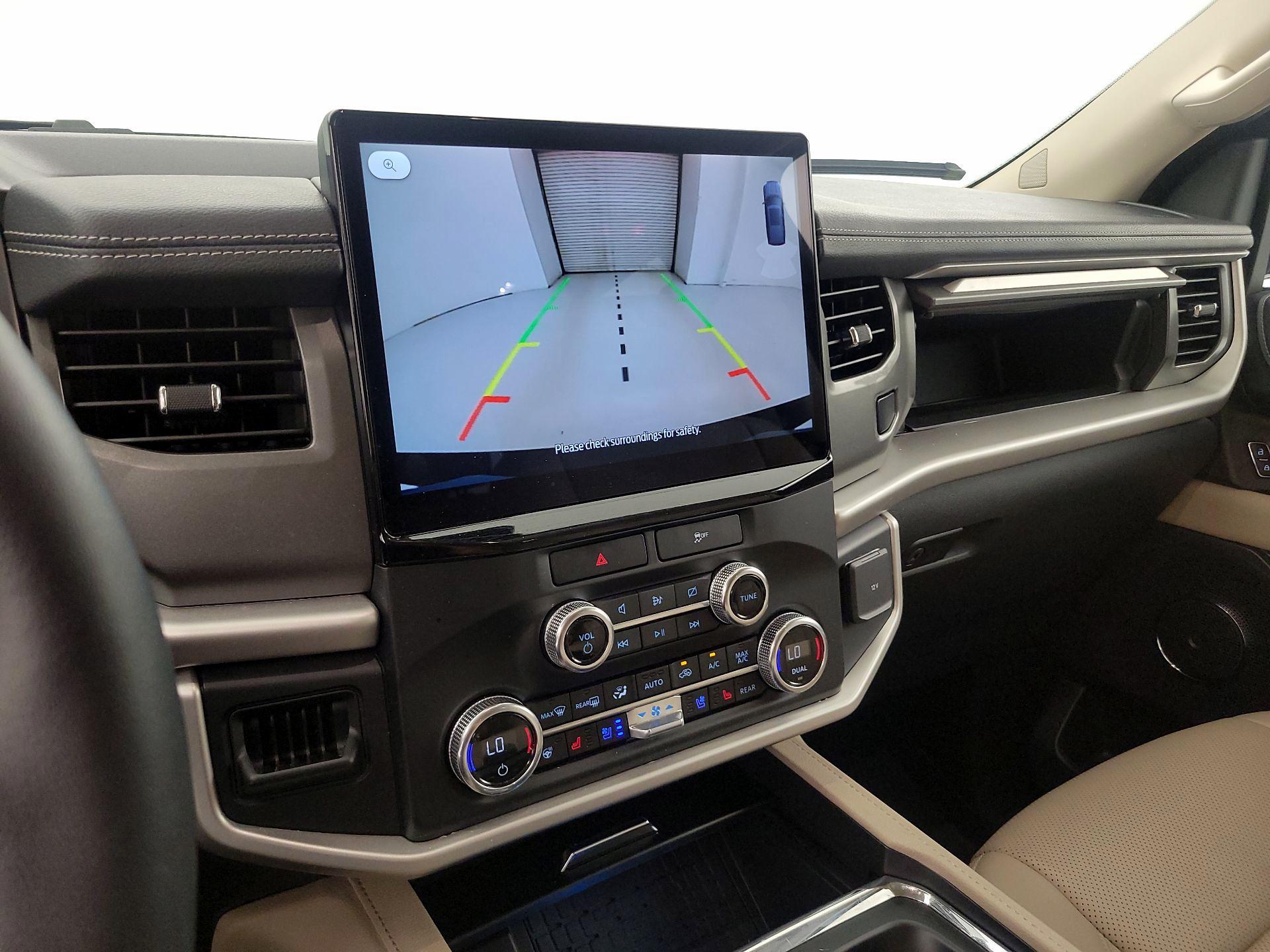 Thumbnail: 2023 Ford Expedition - 15