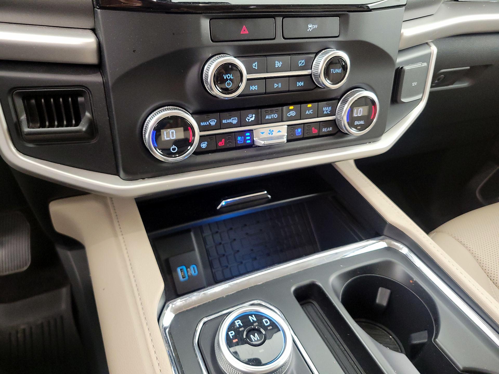 Thumbnail: 2023 Ford Expedition - 17