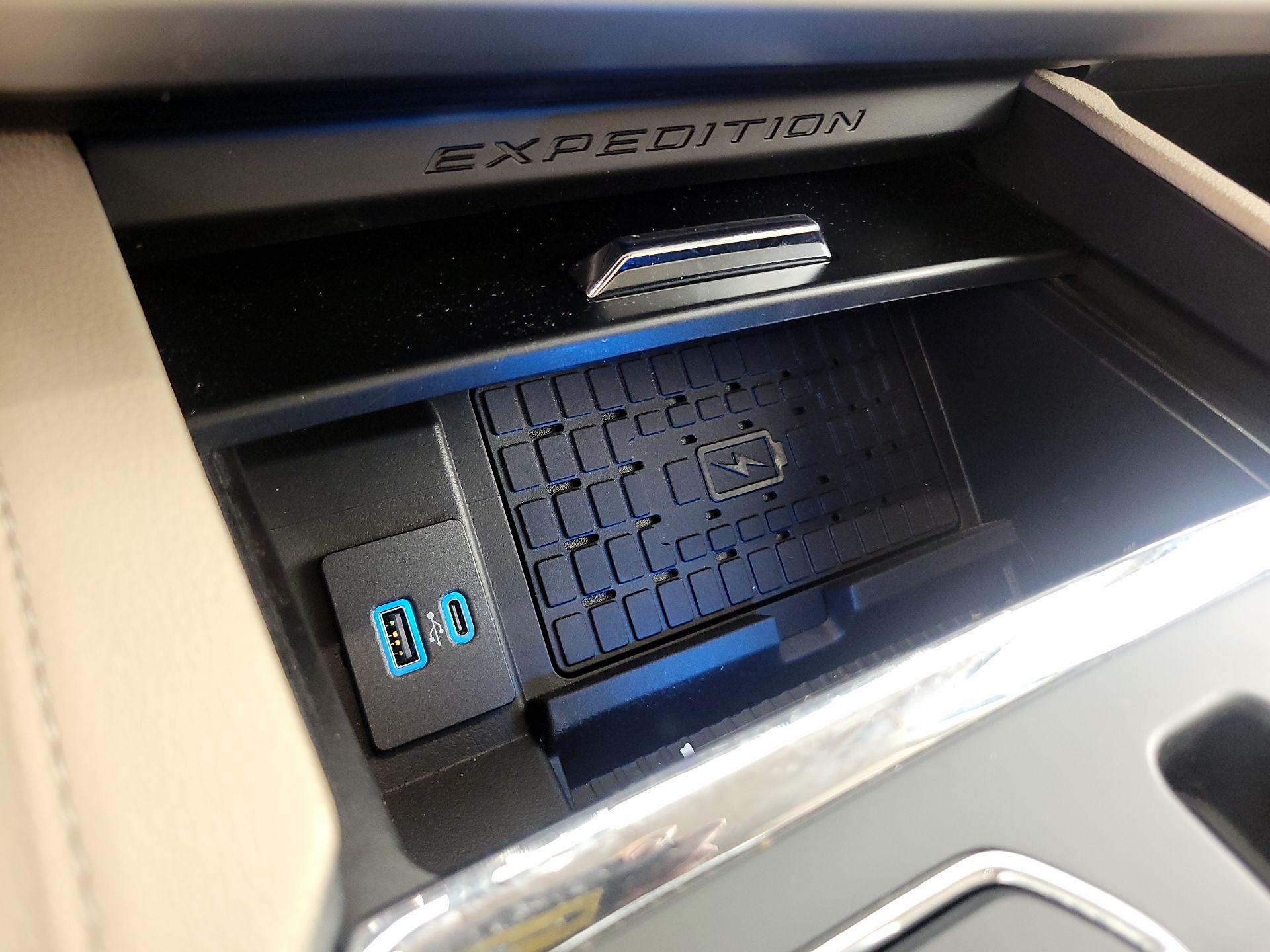 Thumbnail: 2023 Ford Expedition - 19