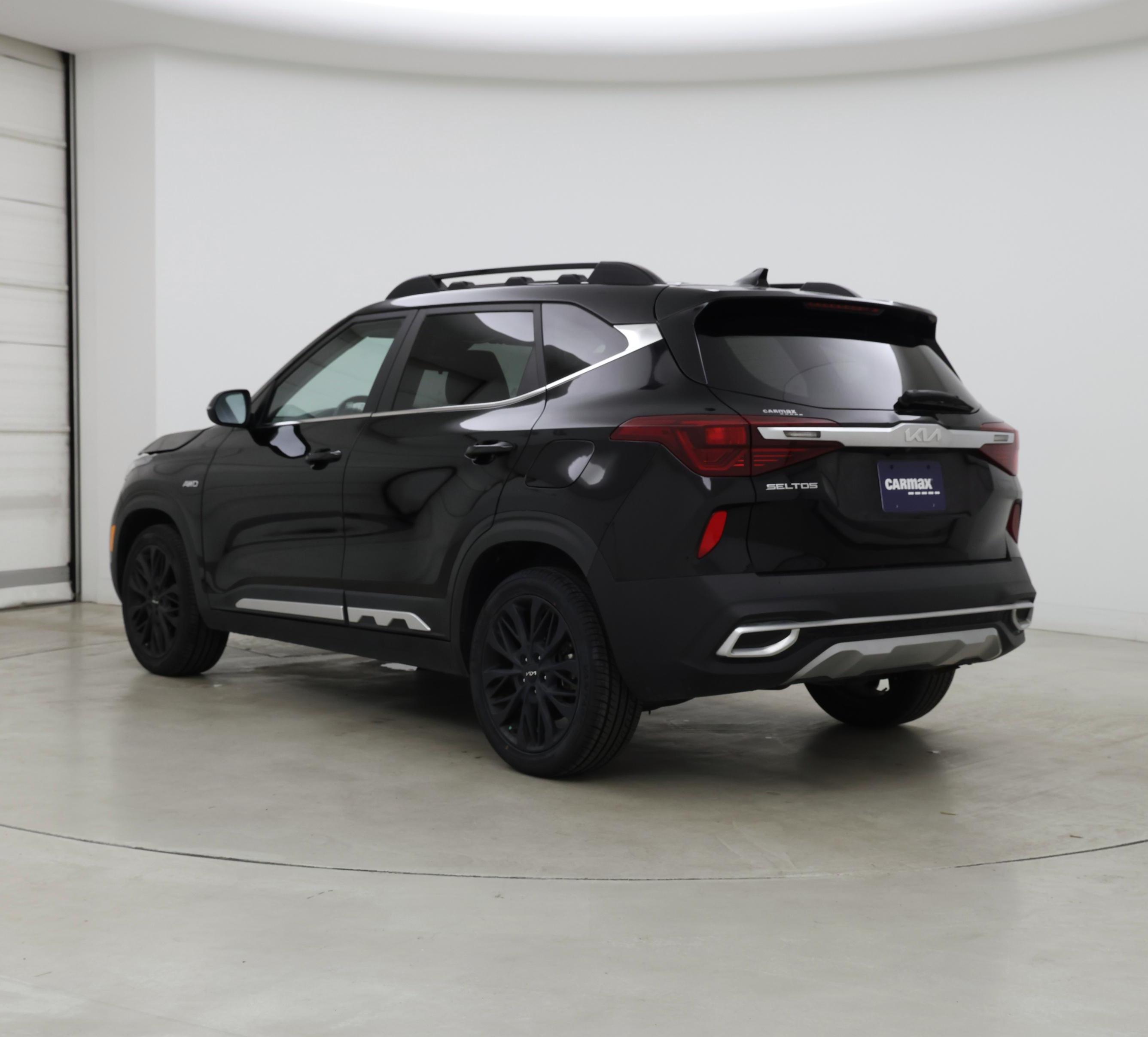 Thumbnail: 2022 Kia Seltos - 2