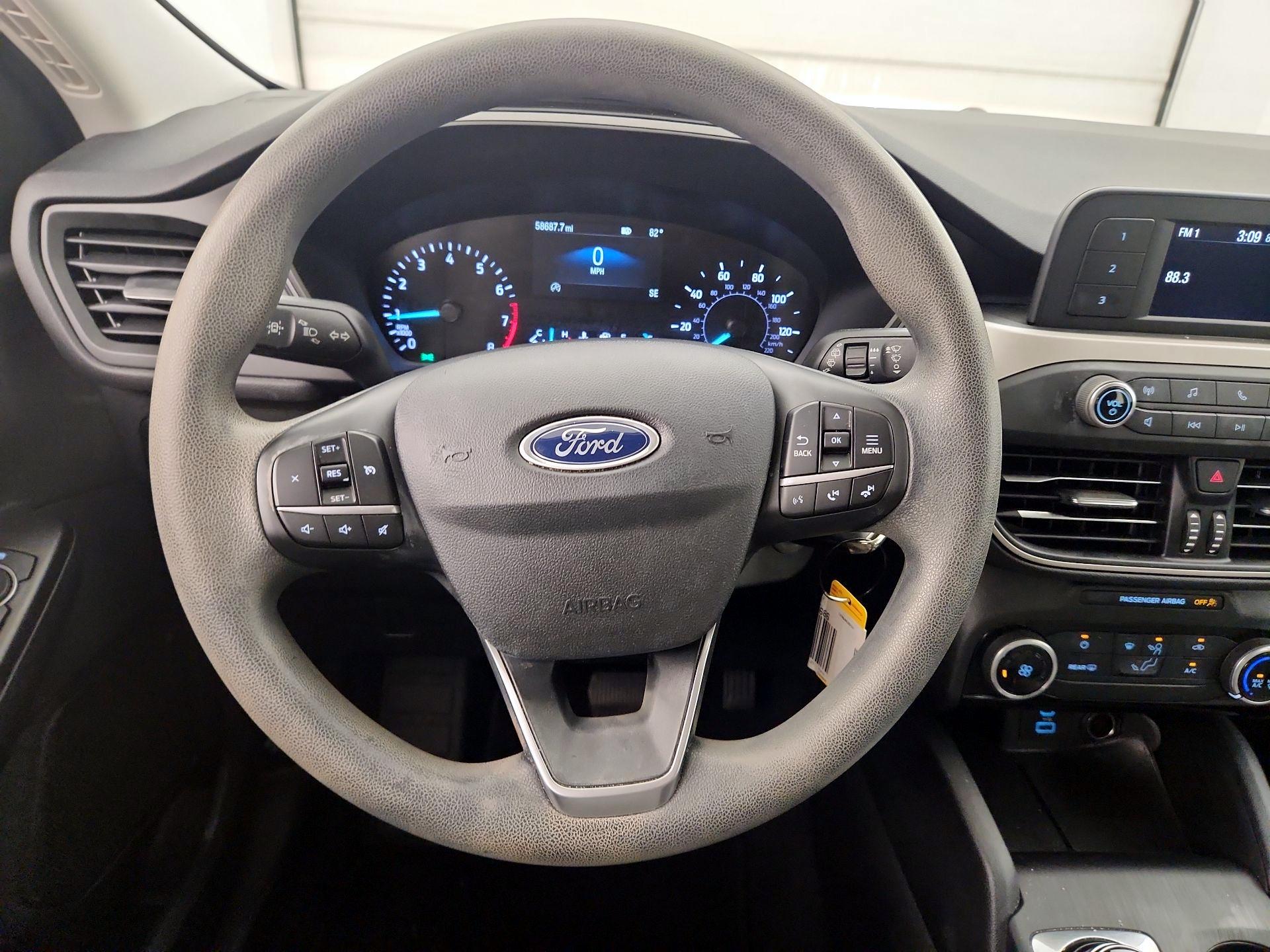 Thumbnail: 2021 Ford Escape - 10
