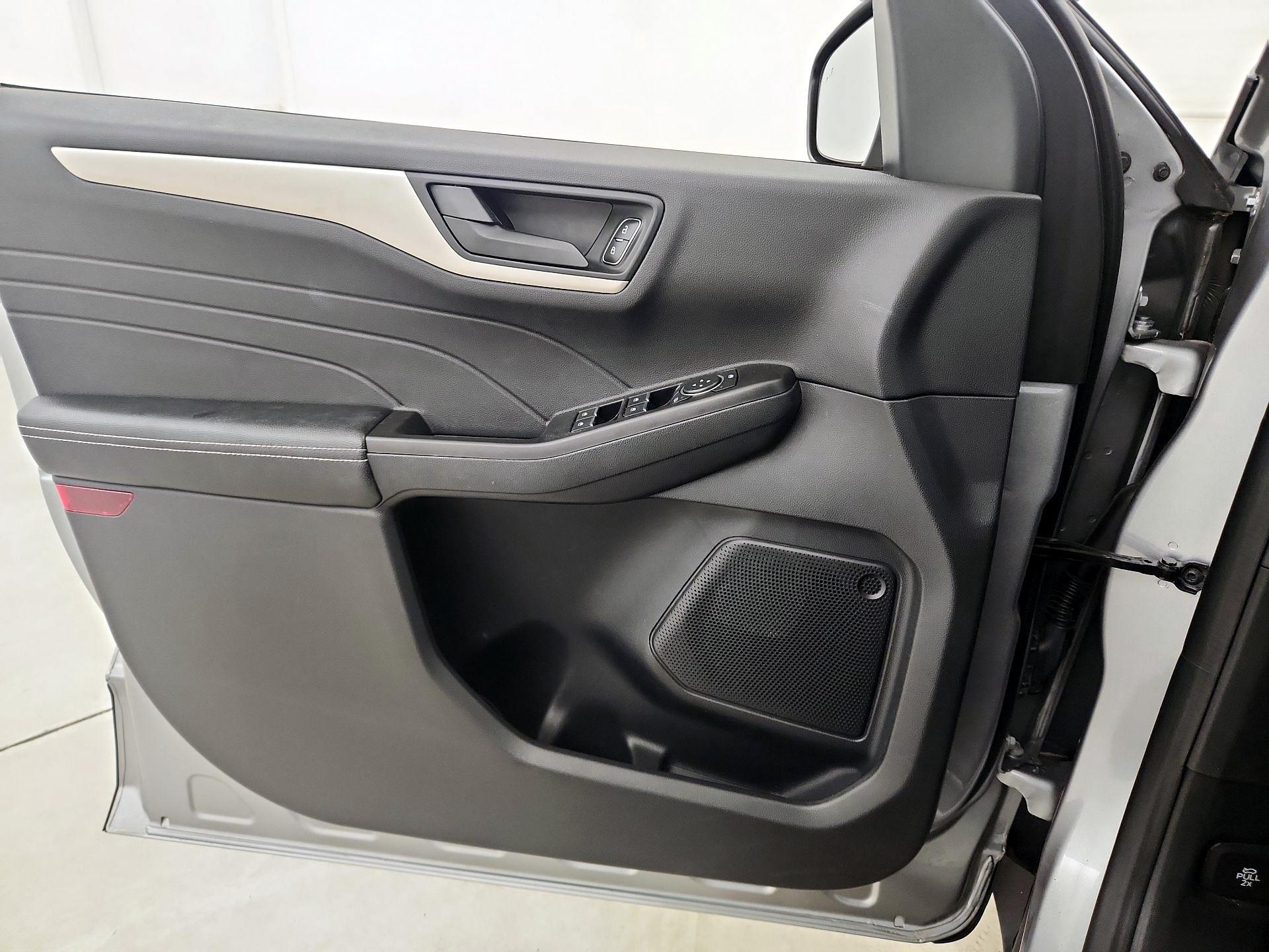 Thumbnail: 2021 Ford Escape - 12