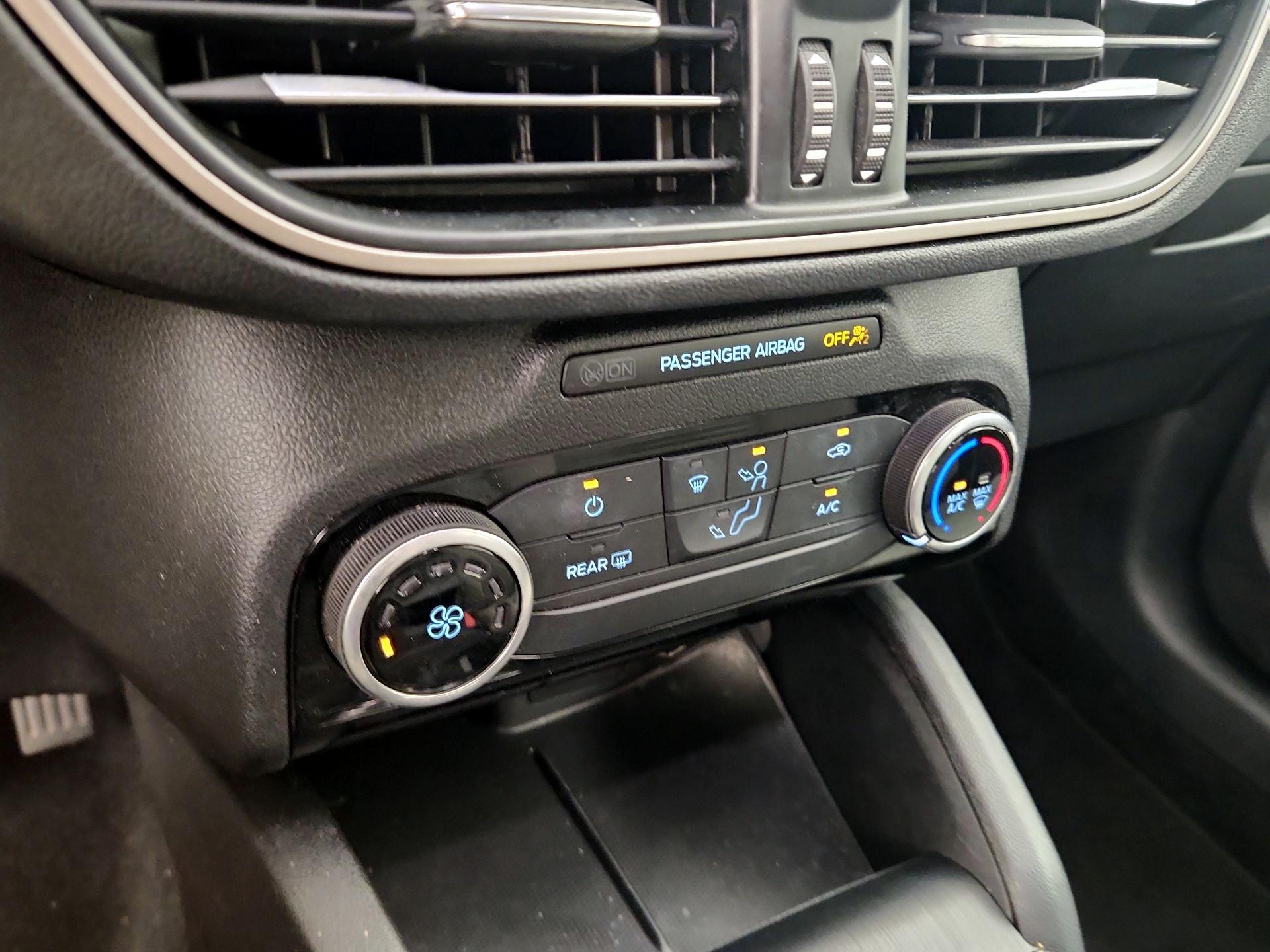 Thumbnail: 2021 Ford Escape - 16