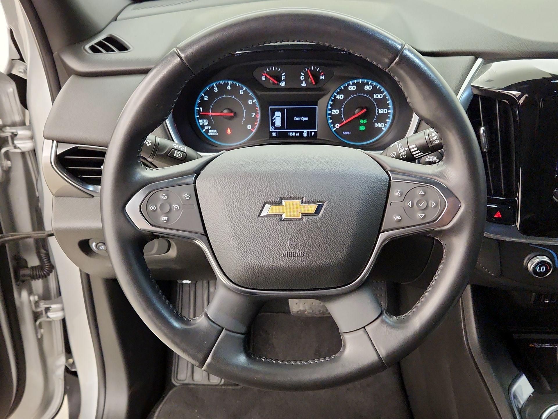 Thumbnail: 2022 Chevrolet Traverse - 10