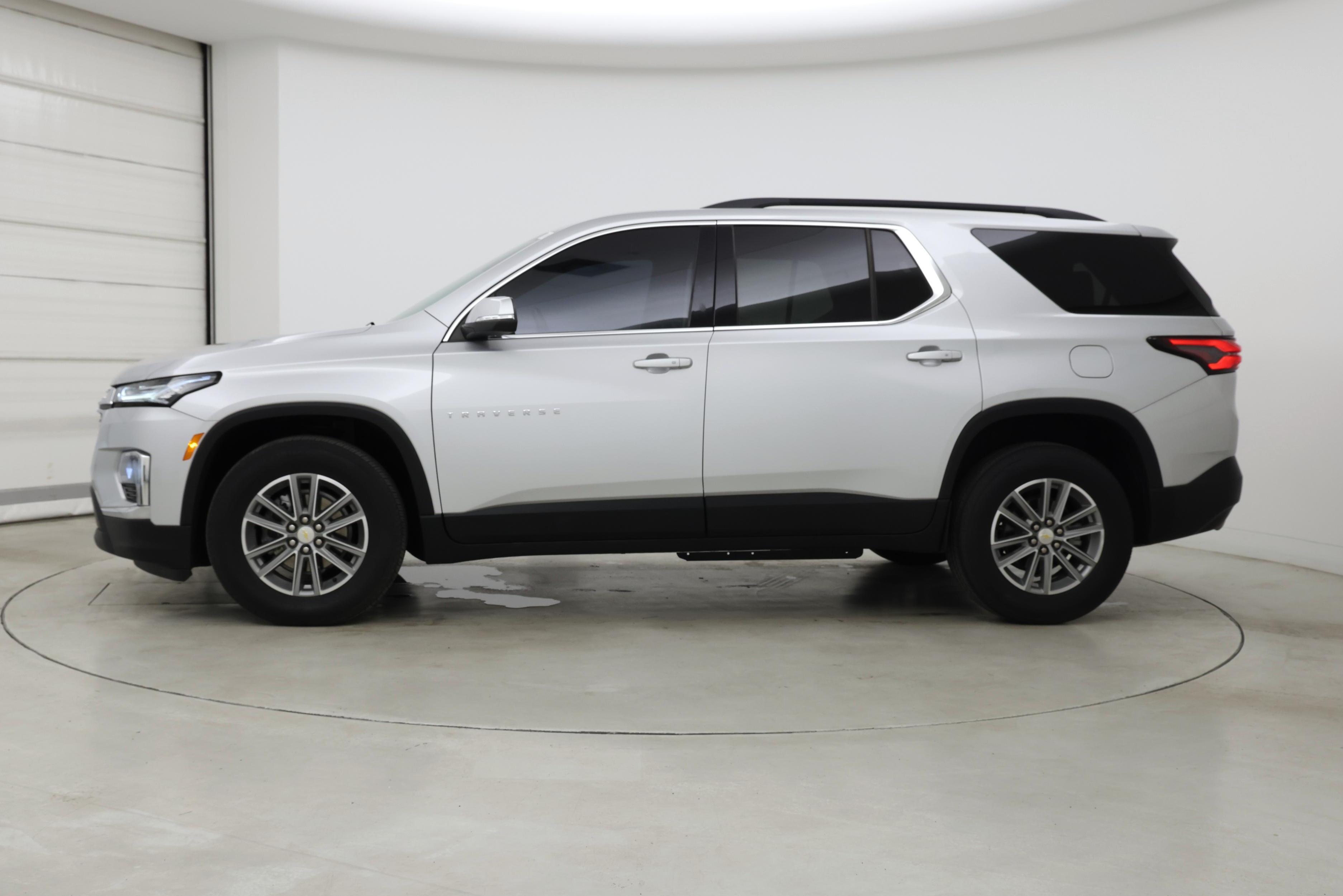 Thumbnail: 2022 Chevrolet Traverse - 3