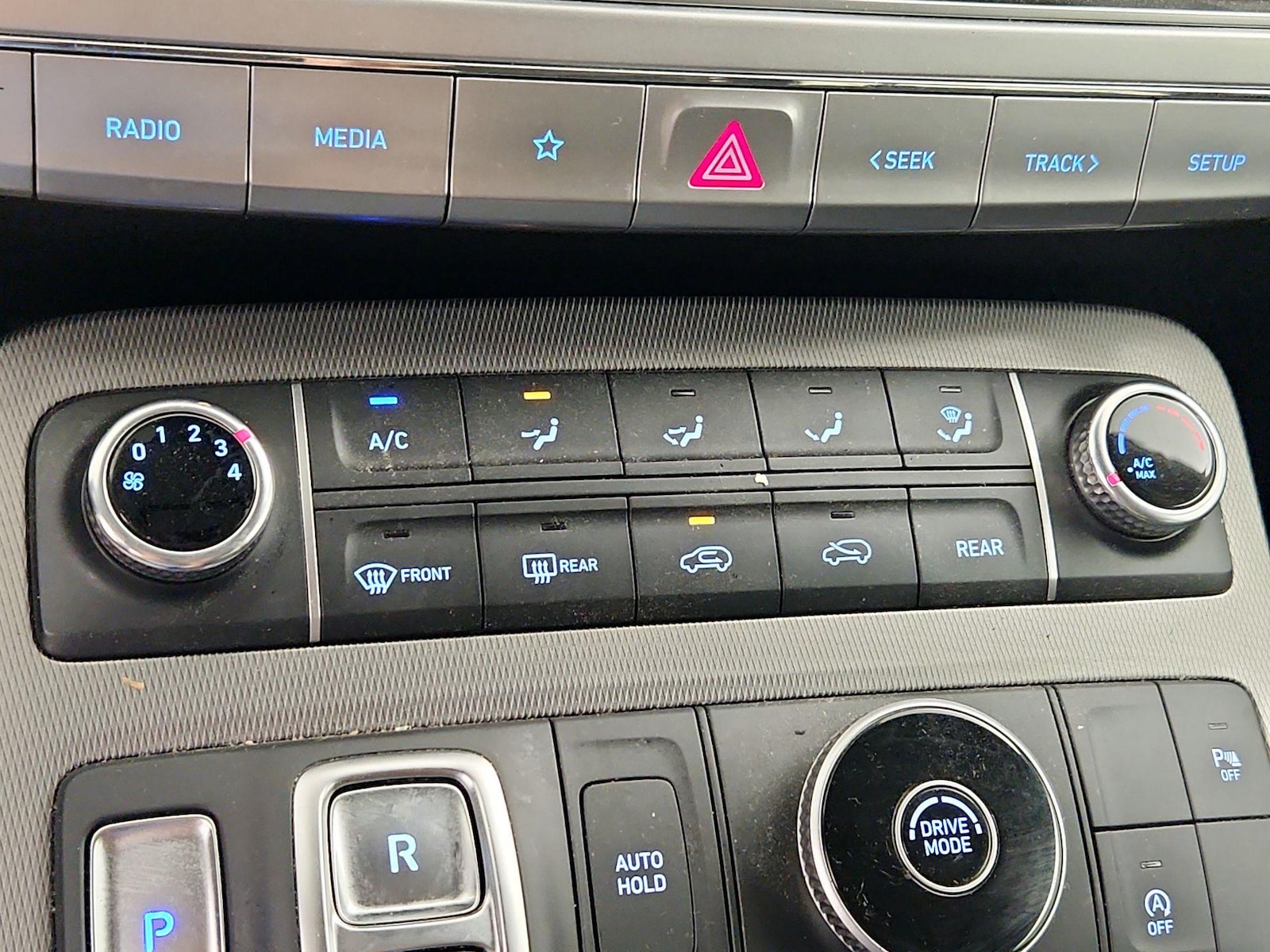 2022 Hyundai Palisade SE - Photo 17