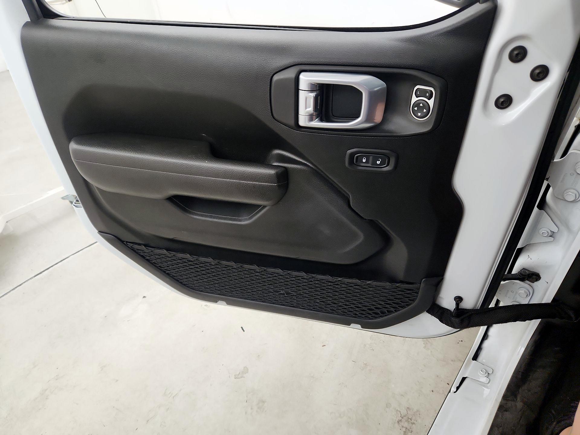 Thumbnail: 2022 Jeep Wrangler - 12