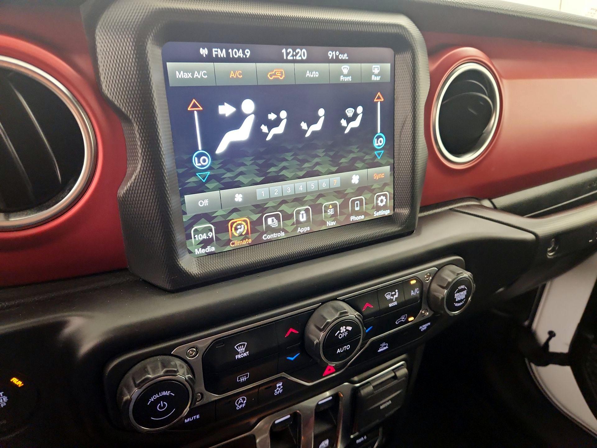 Thumbnail: 2022 Jeep Wrangler - 17