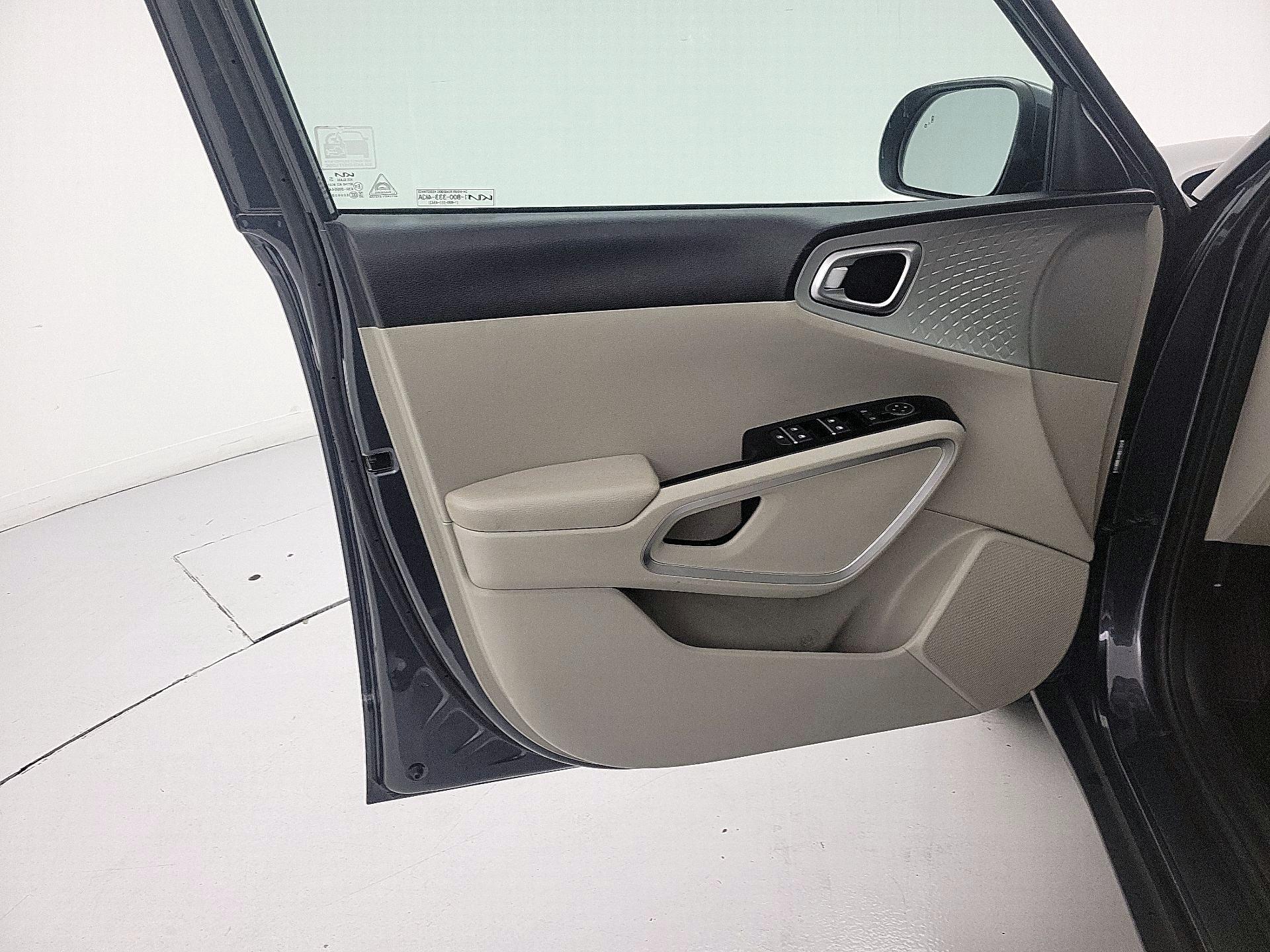 Thumbnail: 2022 Kia Soul - 12