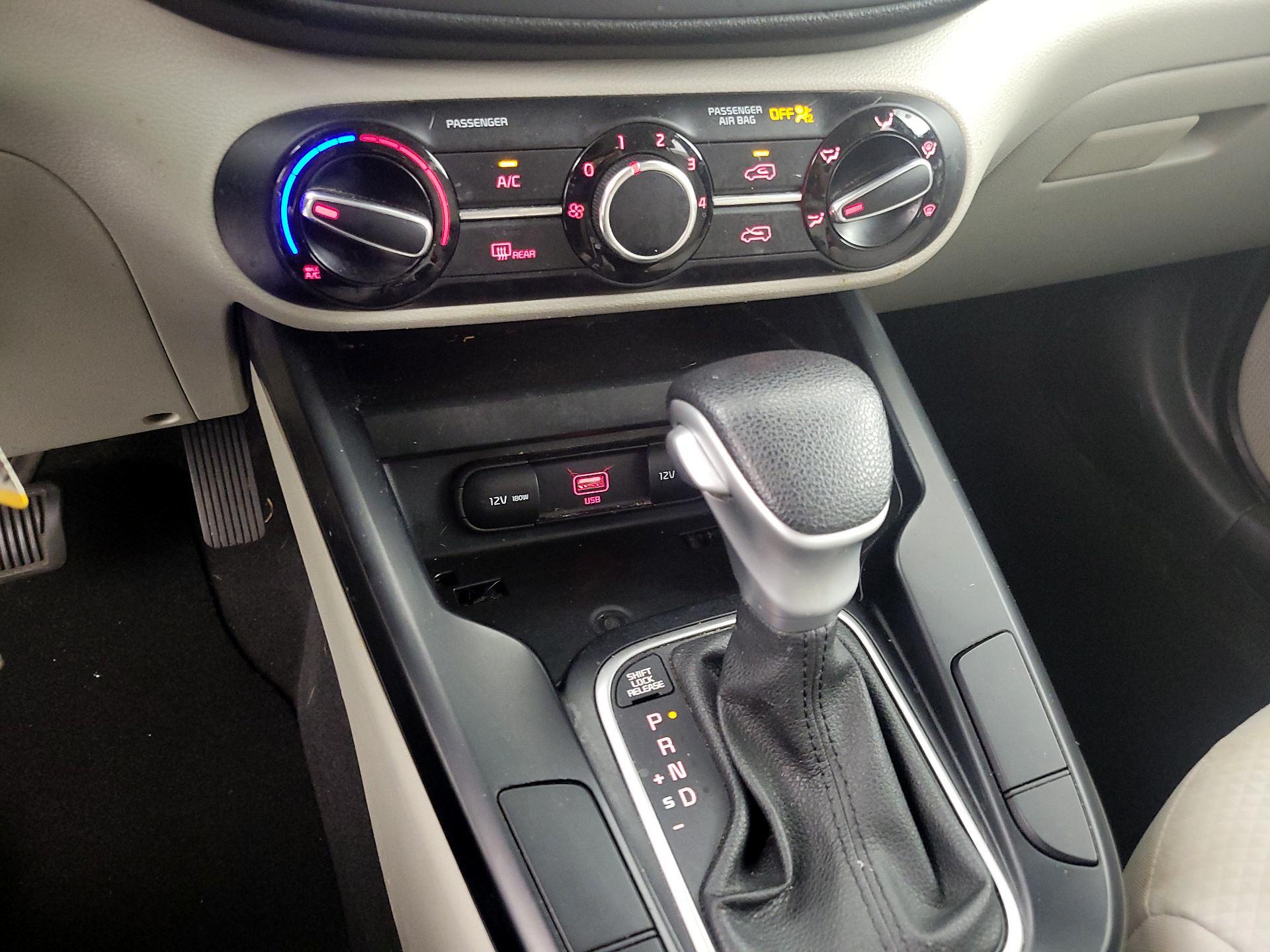 Thumbnail: 2022 Kia Soul - 16