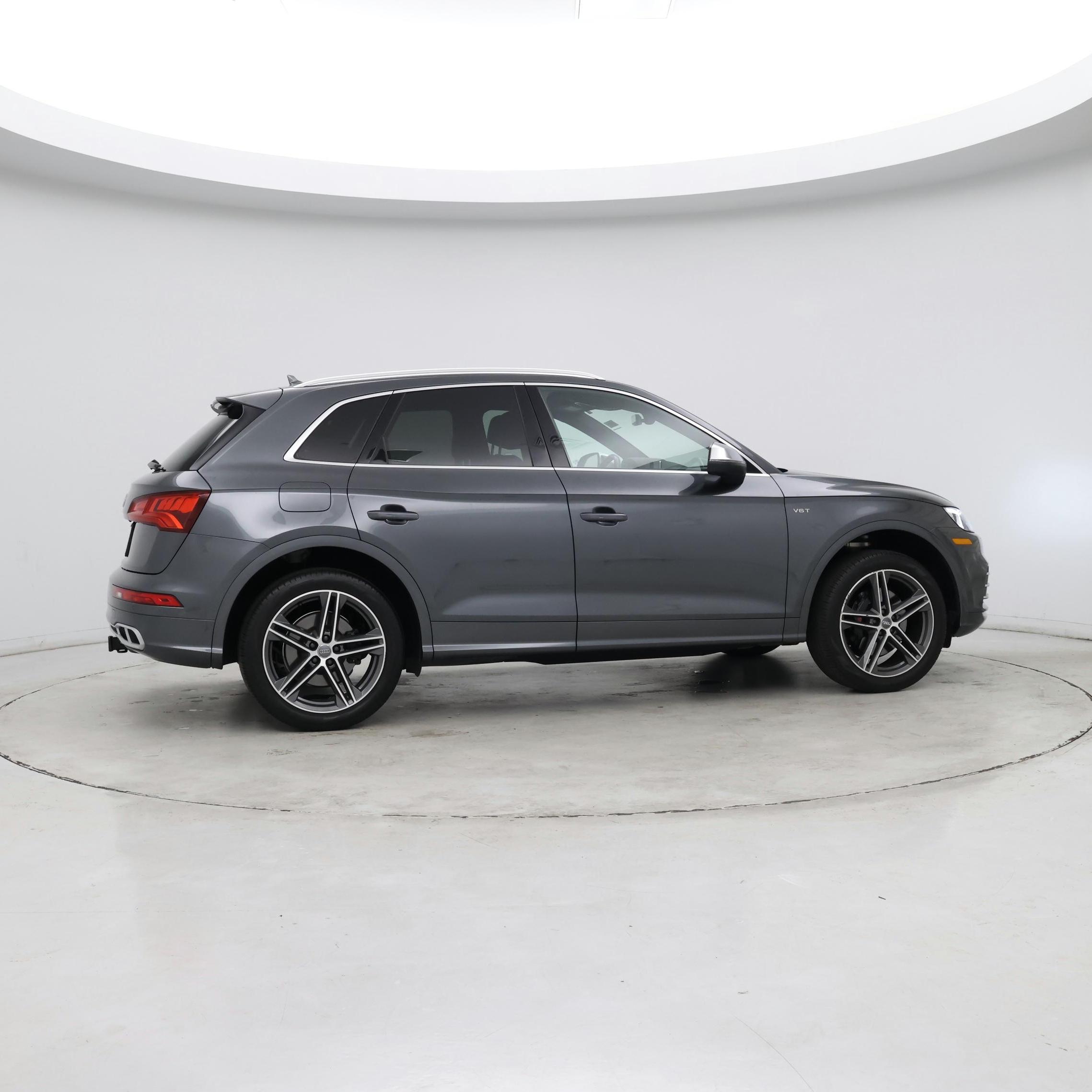 Thumbnail: 2018 Audi SQ5 - 8