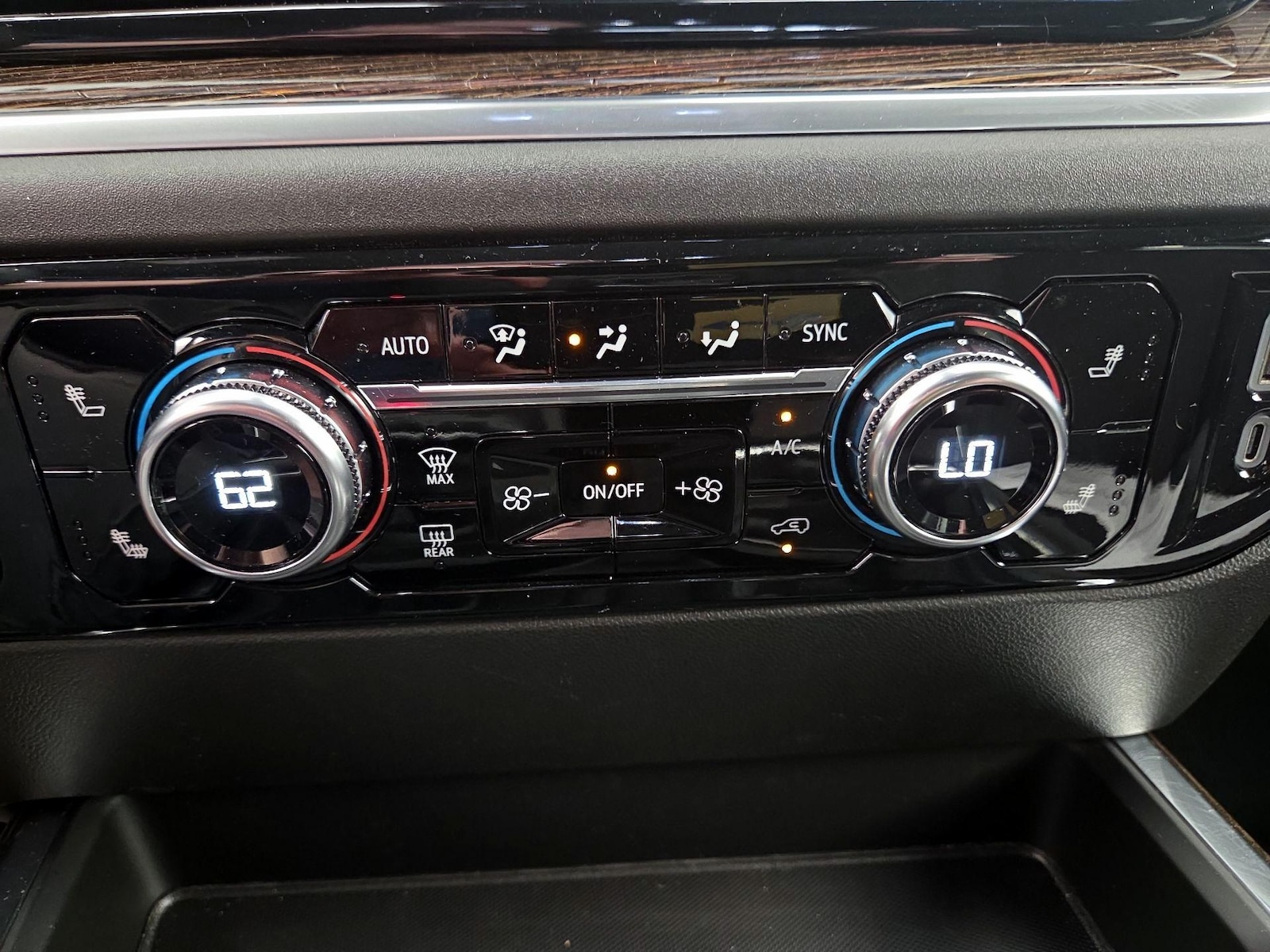 2025 GMC Sierra 1500 Elevation - Photo 18
