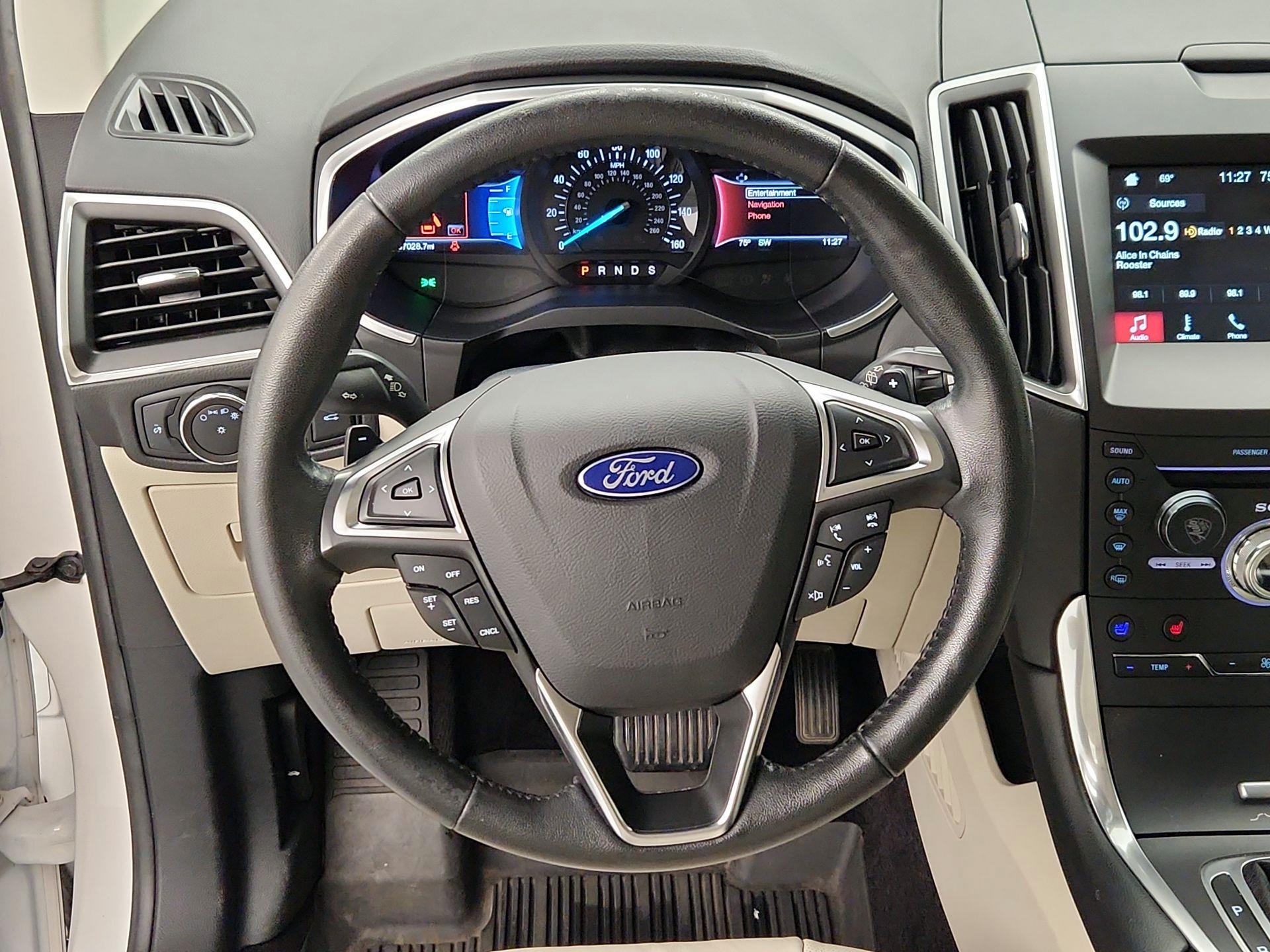 Thumbnail: 2017 Ford Edge - 10