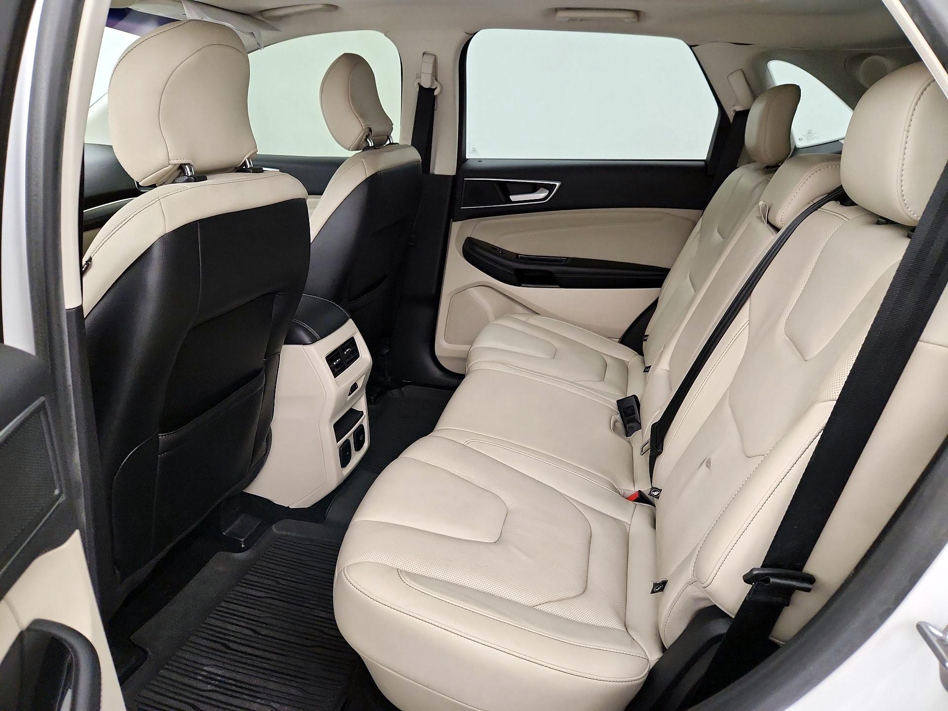 Thumbnail: 2017 Ford Edge - 19