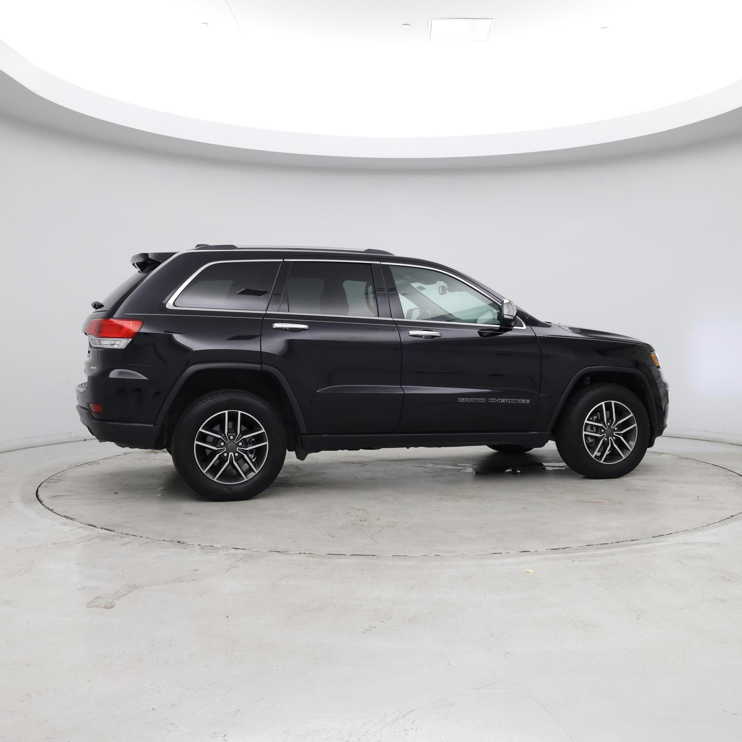 Thumbnail: 2019 Jeep Grand Cherokee - 8
