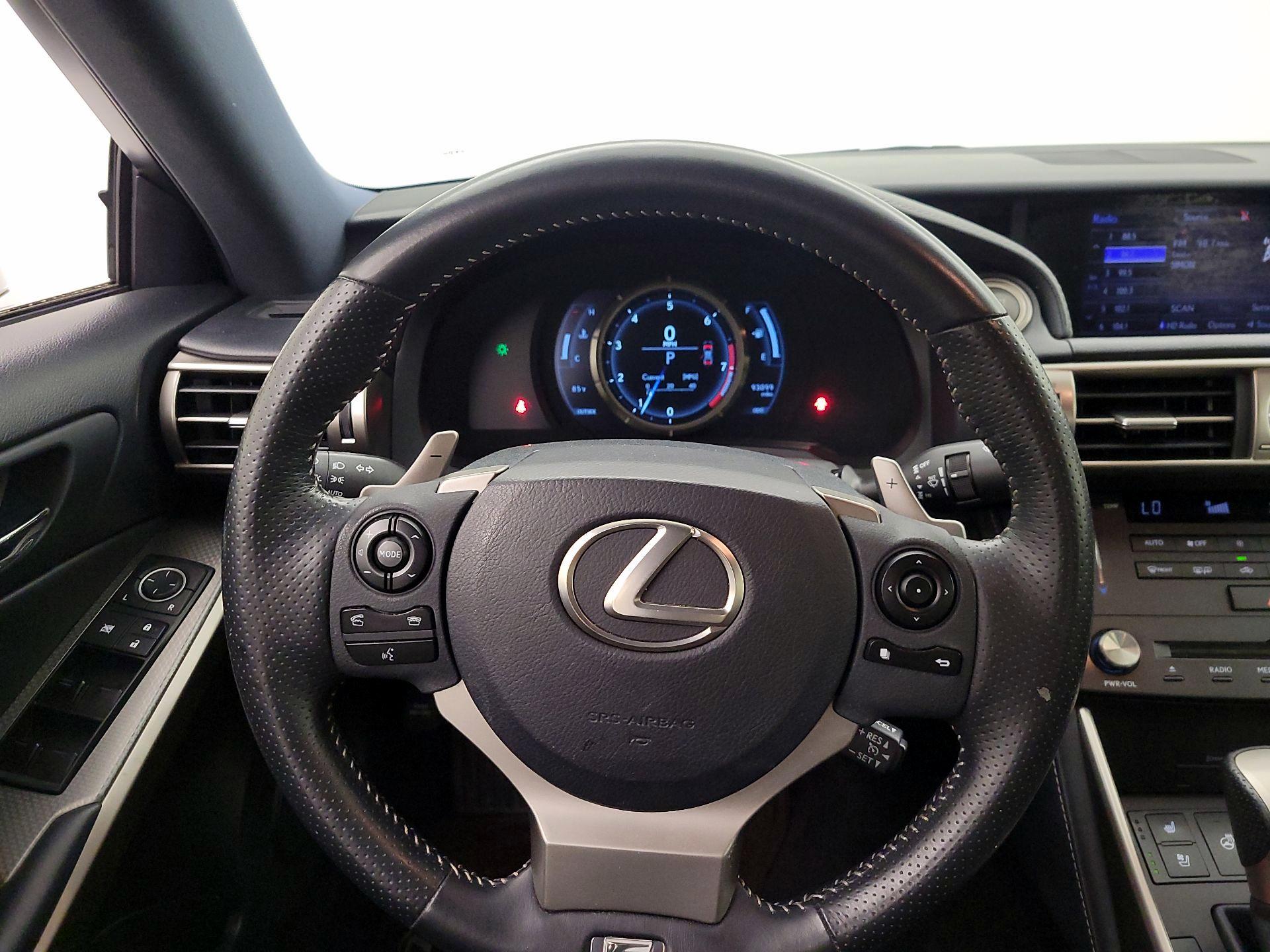 Thumbnail: 2015 Lexus IS - 10