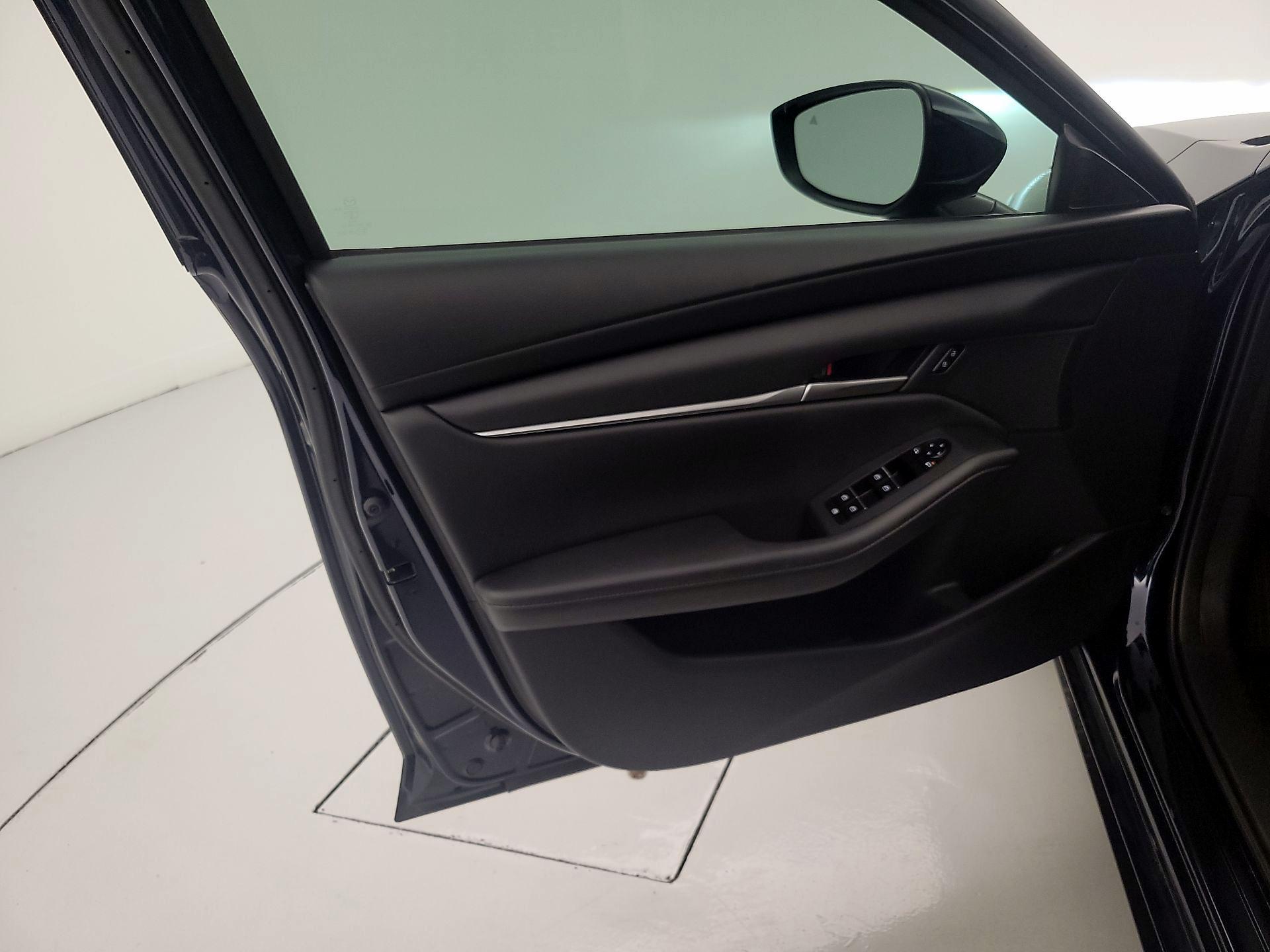 Thumbnail: 2020 Mazda Mazda3 - 12