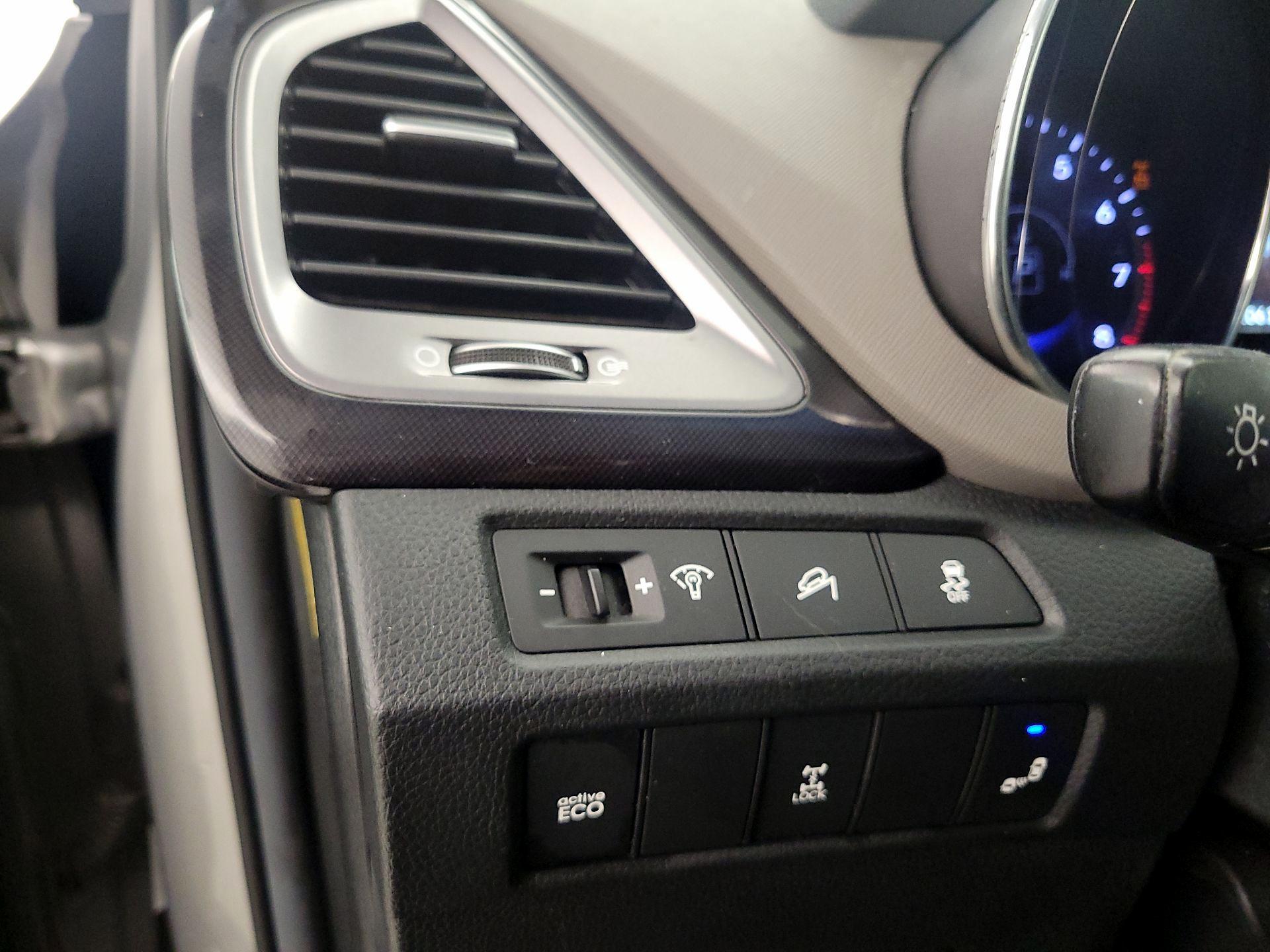 Thumbnail: 2014 Hyundai Santa Fe - 13