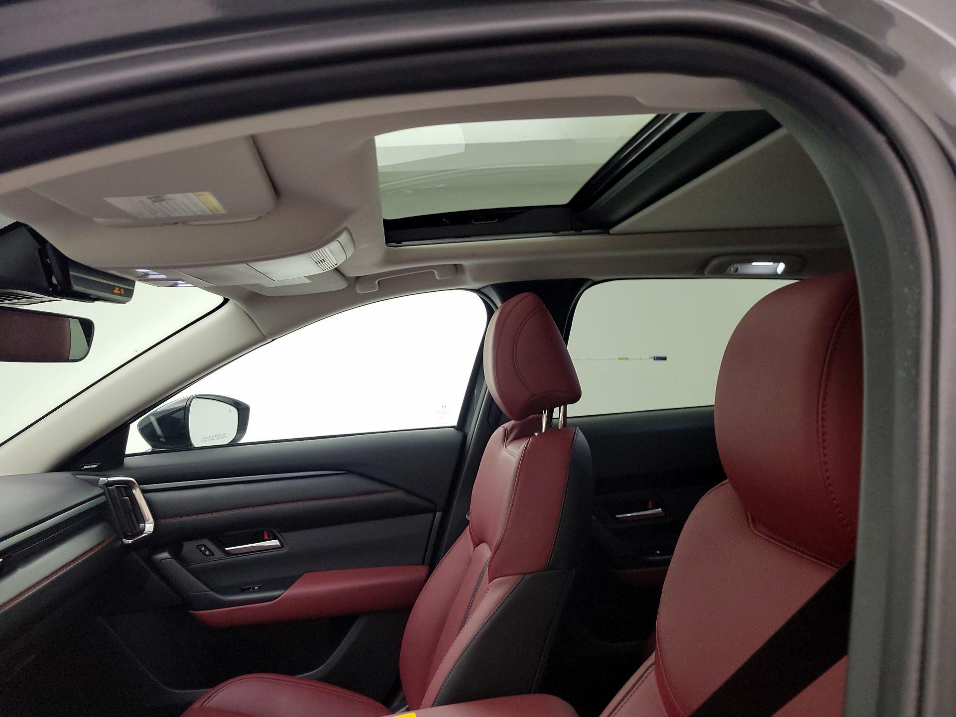 Thumbnail: 2025 Mazda CX-50 - 18
