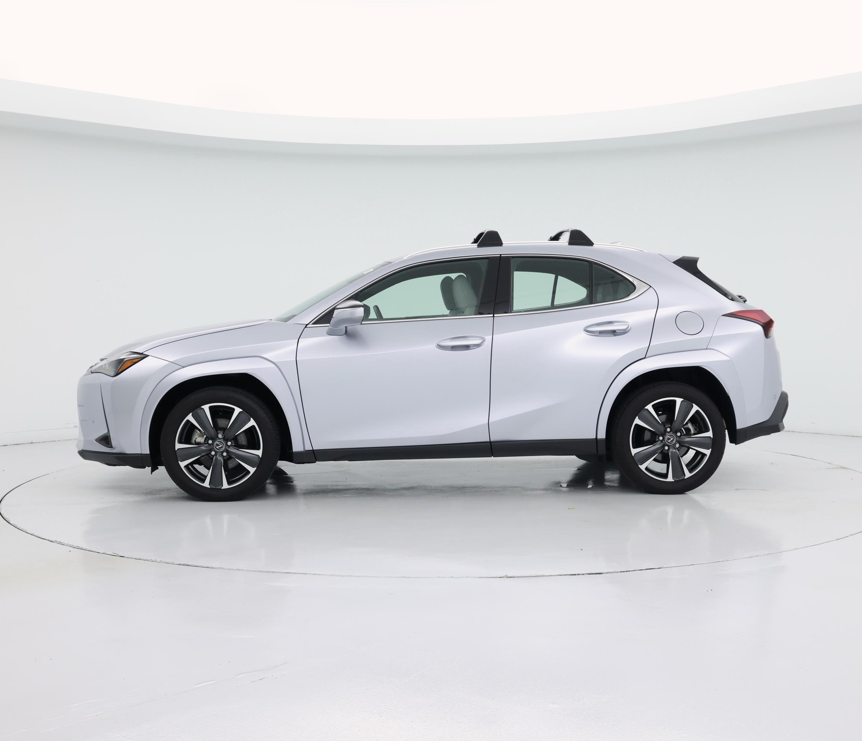 Thumbnail: 2025 Lexus UX - 3