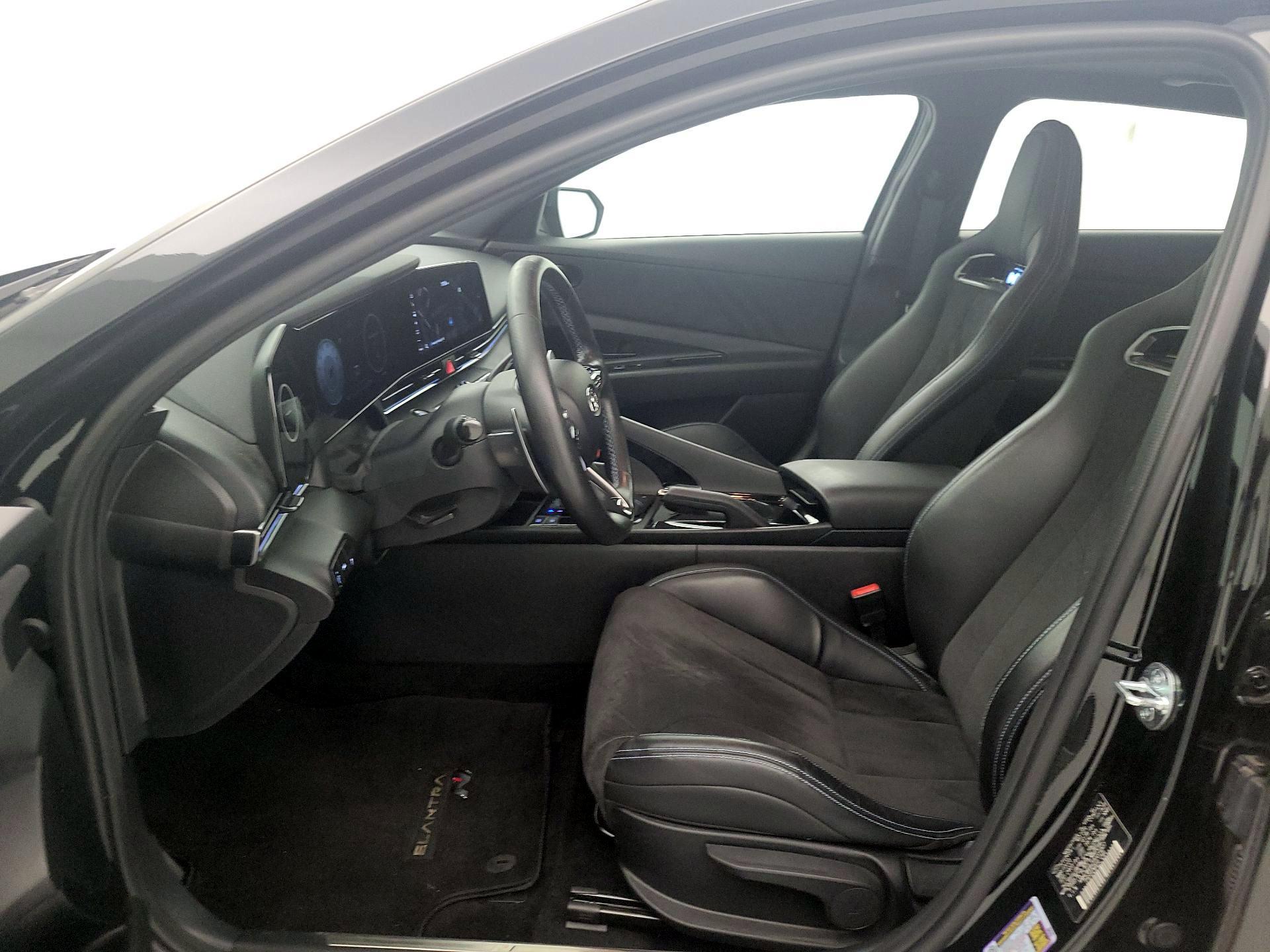 Thumbnail: 2023 Hyundai Elantra - 11