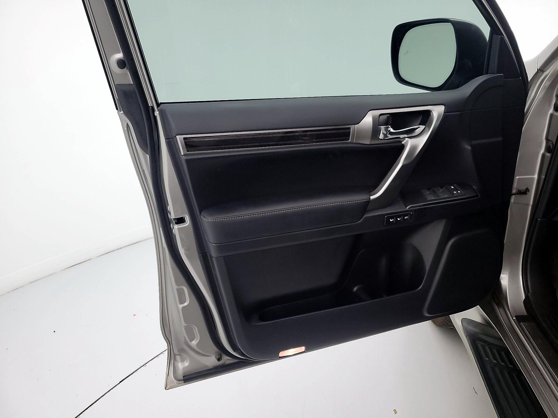 Thumbnail: 2023 Lexus GX - 12