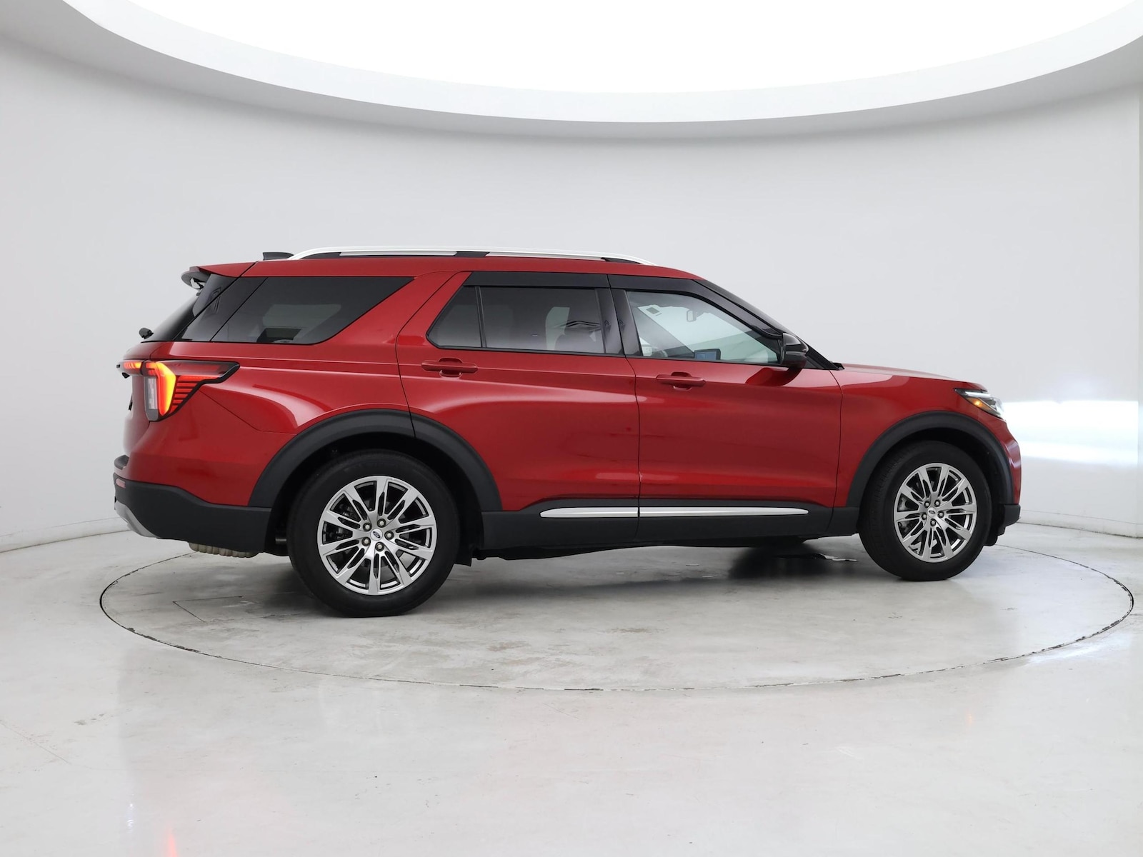 2025 Ford Explorer Platinum - Photo 9