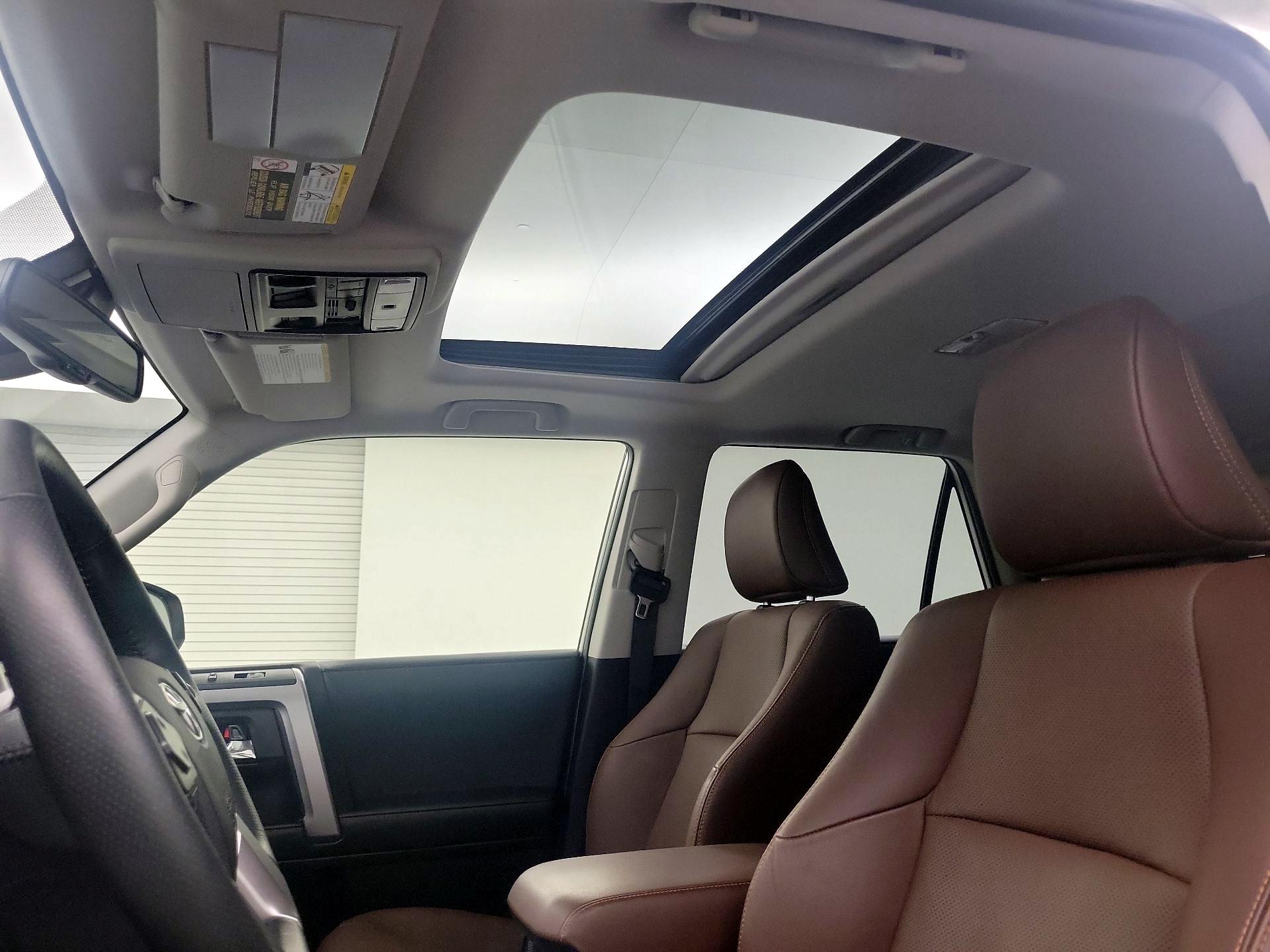 Thumbnail: 2021 Toyota 4Runner - 18
