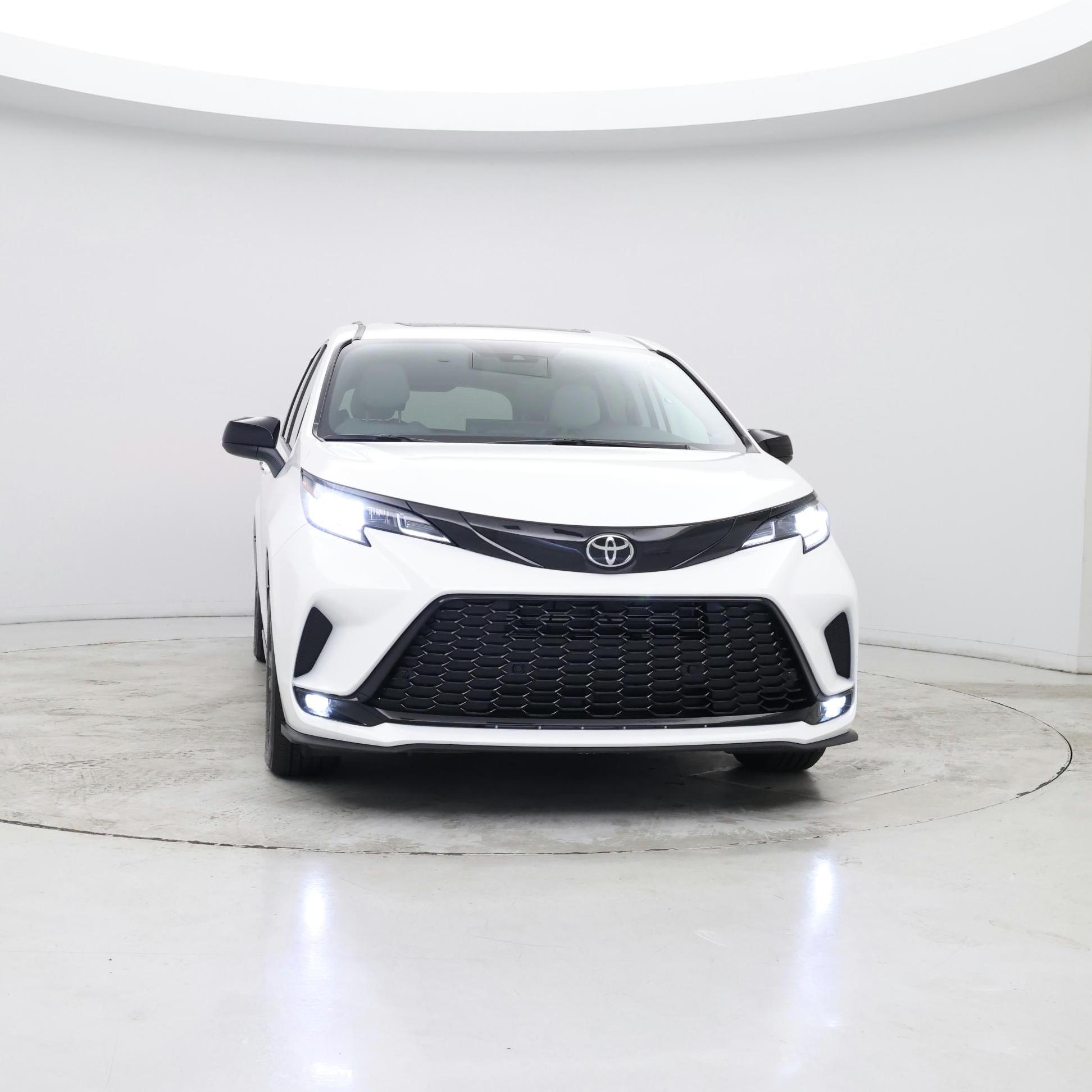 Thumbnail: 2026 Toyota Sienna - 5