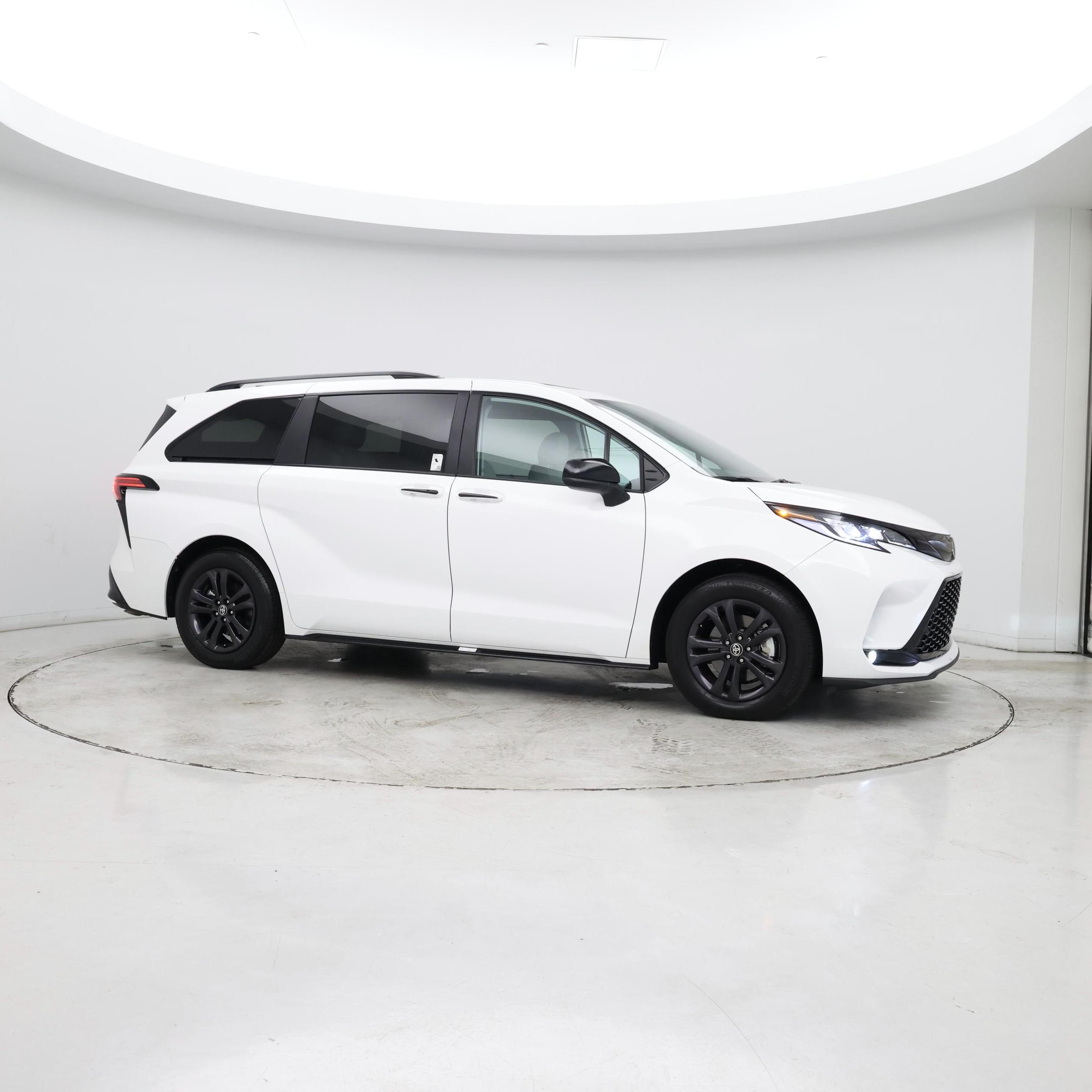 Thumbnail: 2026 Toyota Sienna - 7