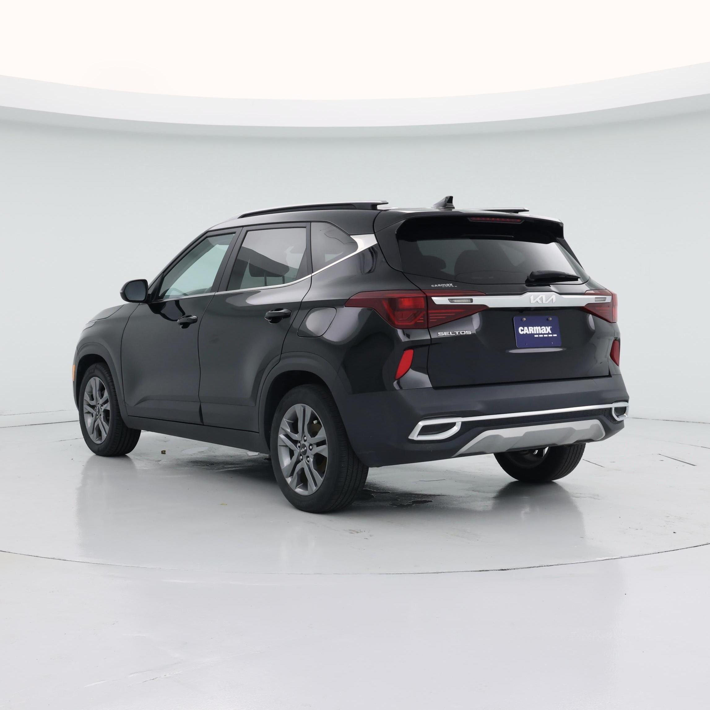 Thumbnail: 2023 Kia Seltos - 2