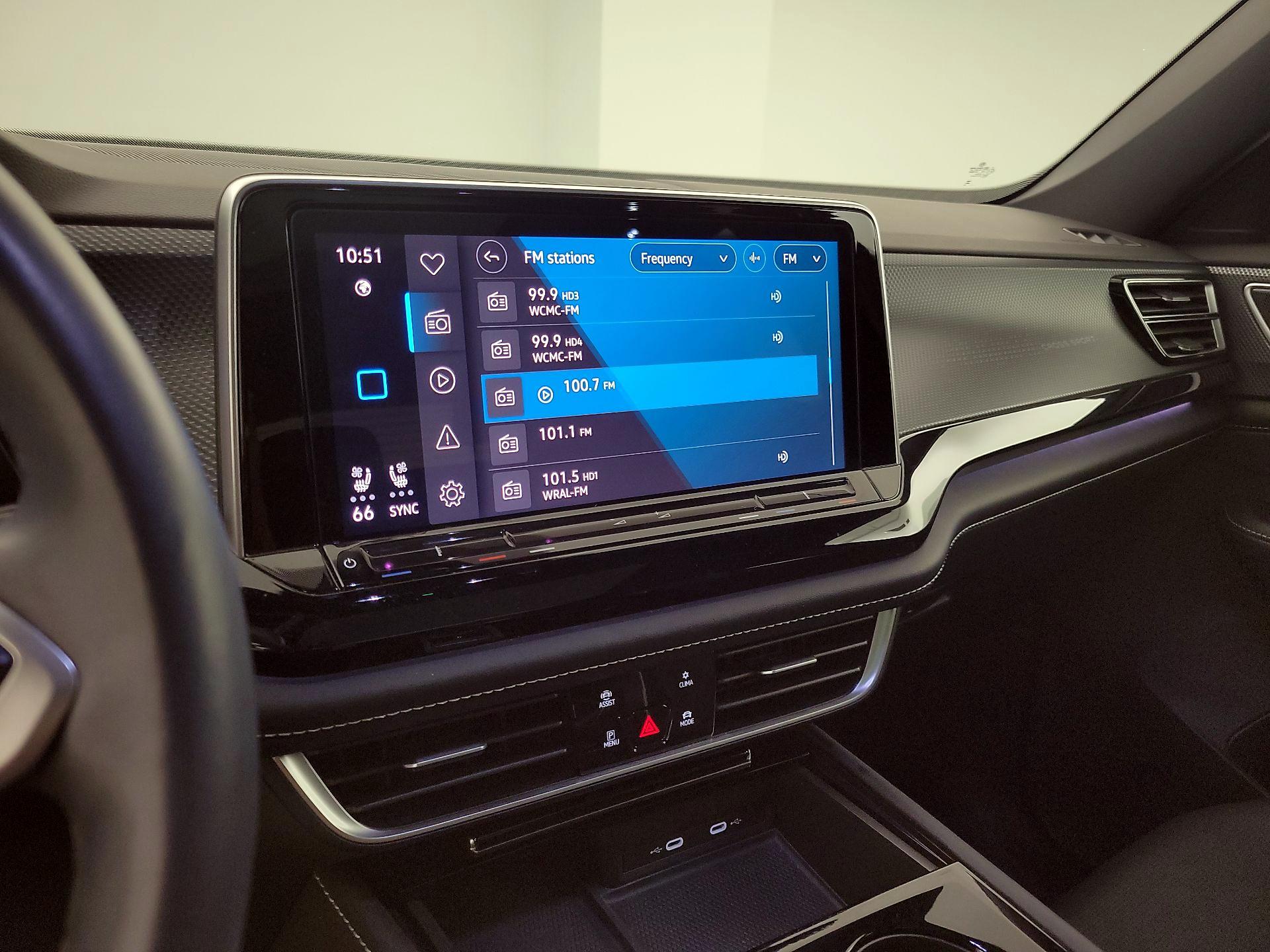 Thumbnail: 2024 Volkswagen Atlas - 16