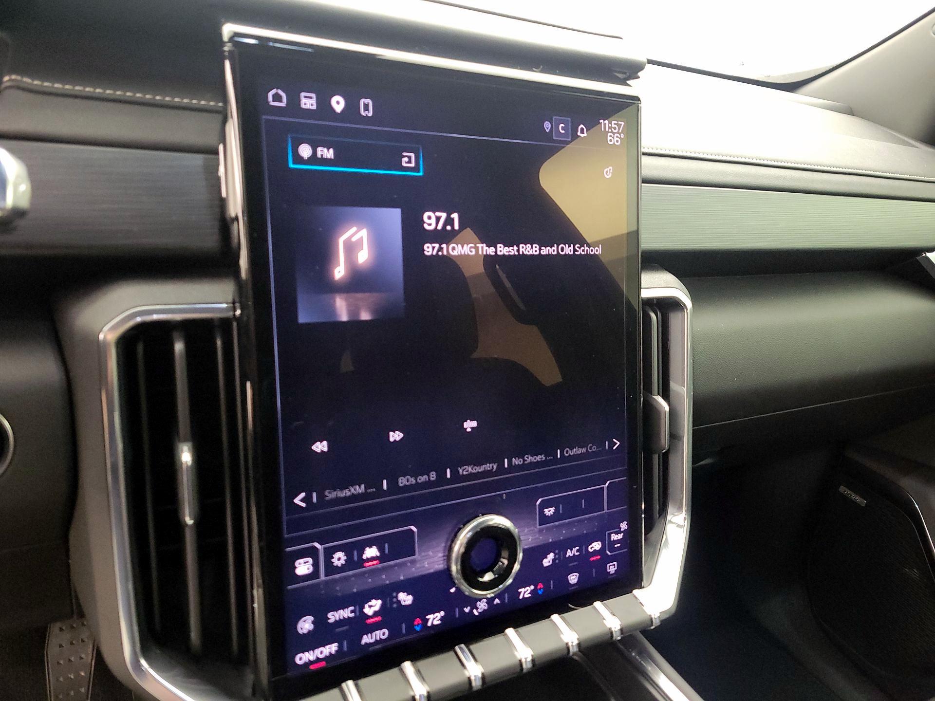 Thumbnail: 2025 GMC Acadia - 16