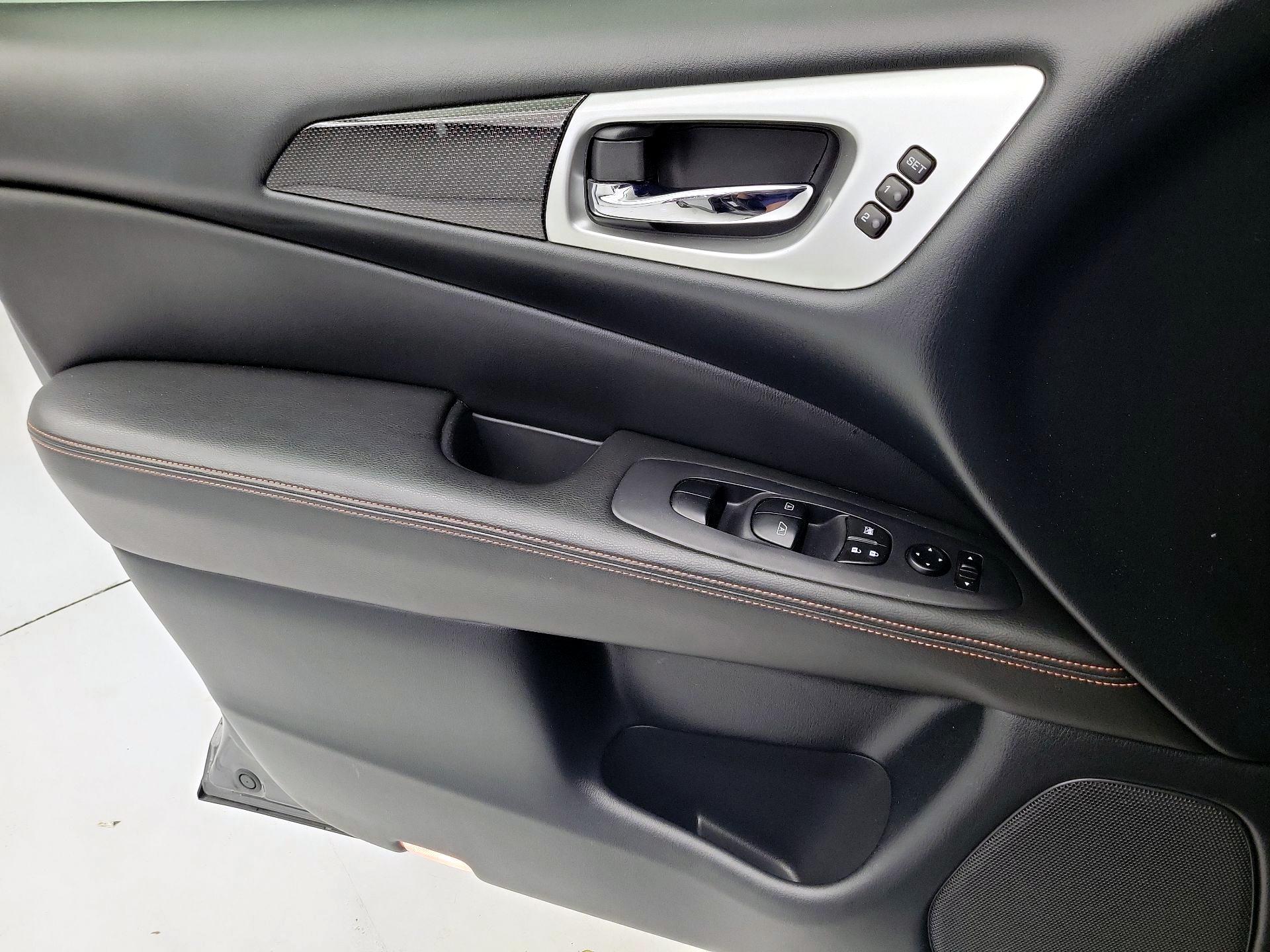 Thumbnail: 2019 Nissan Pathfinder - 12