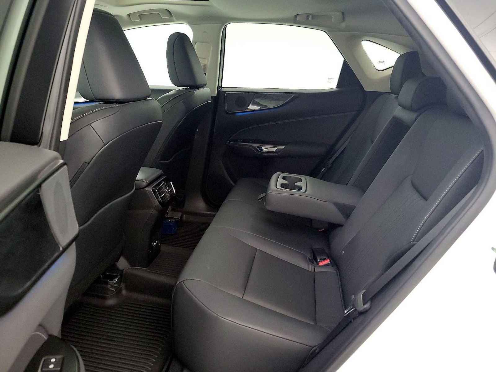 2025 Lexus NX 250 - Photo 22