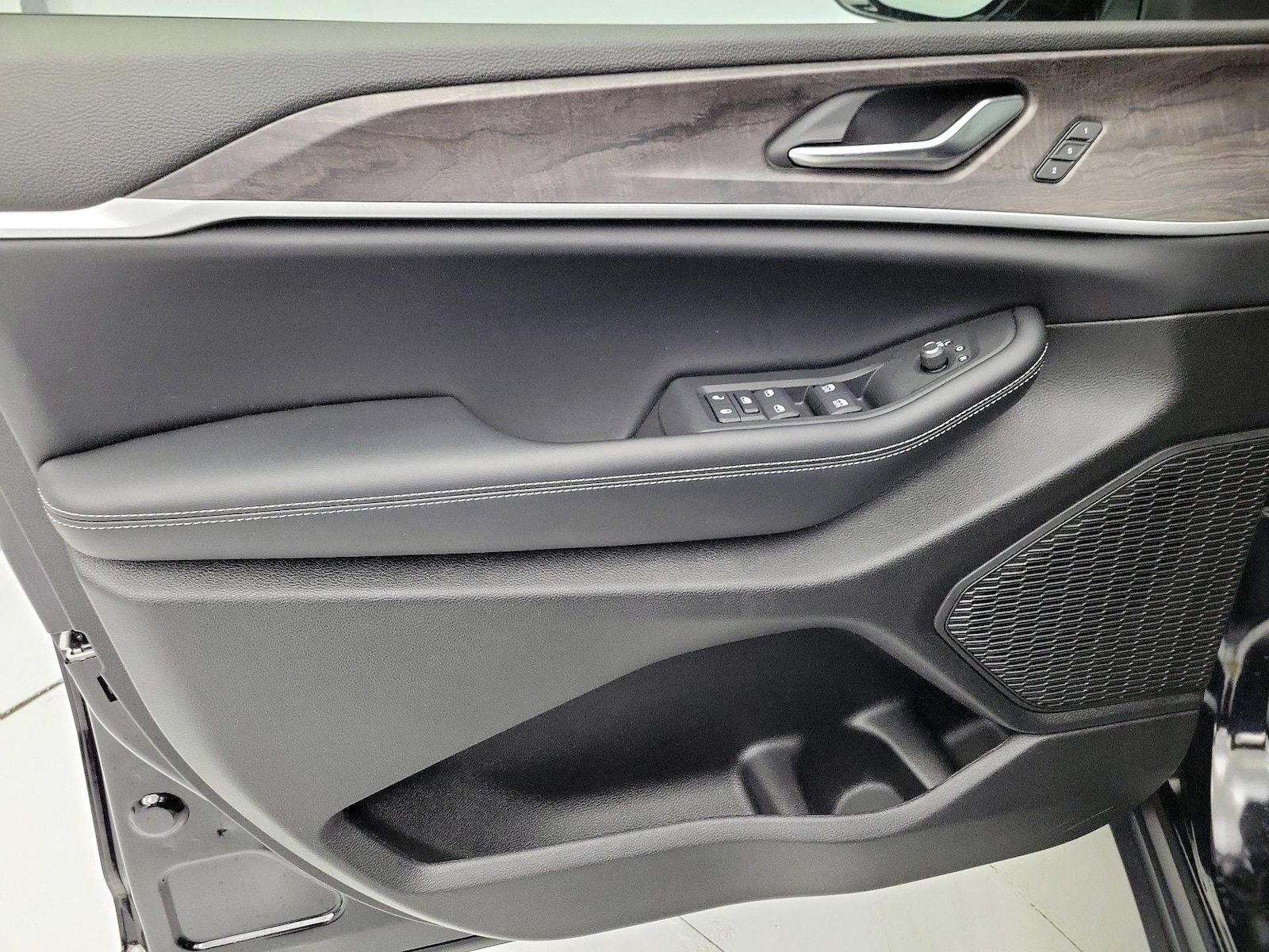2025 Jeep Grand Cherokee Limited - Photo 13