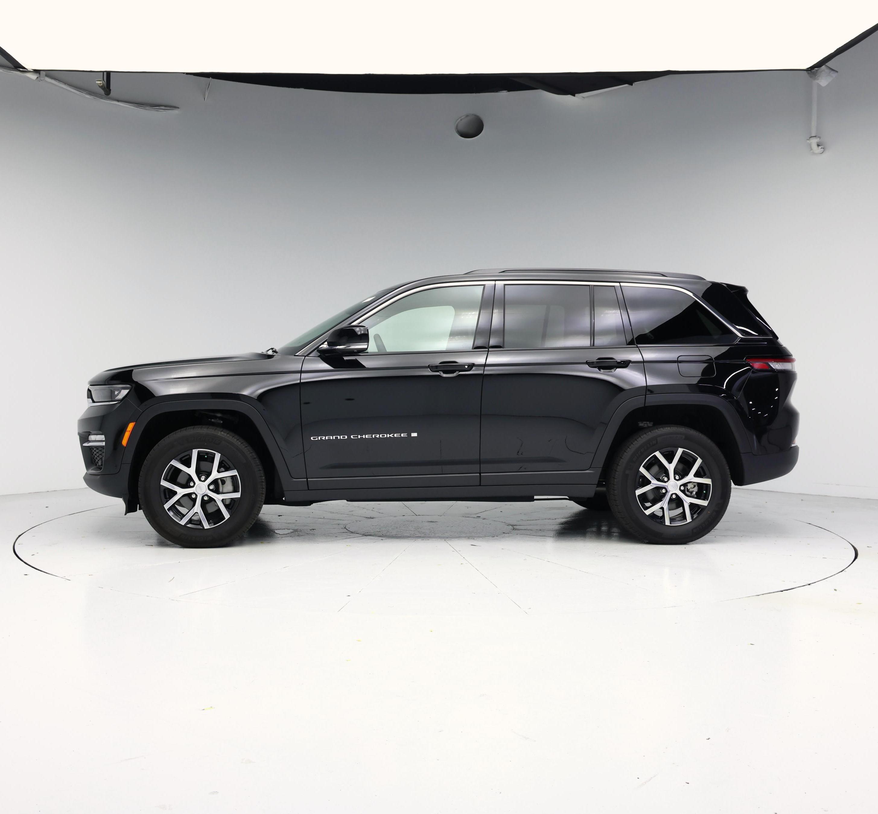 Thumbnail: 2025 Jeep Grand Cherokee - 3