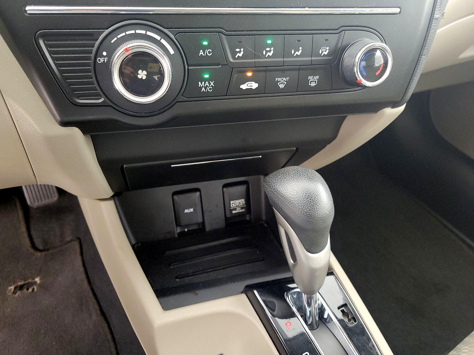 Thumbnail: 2015 Honda Civic - 16