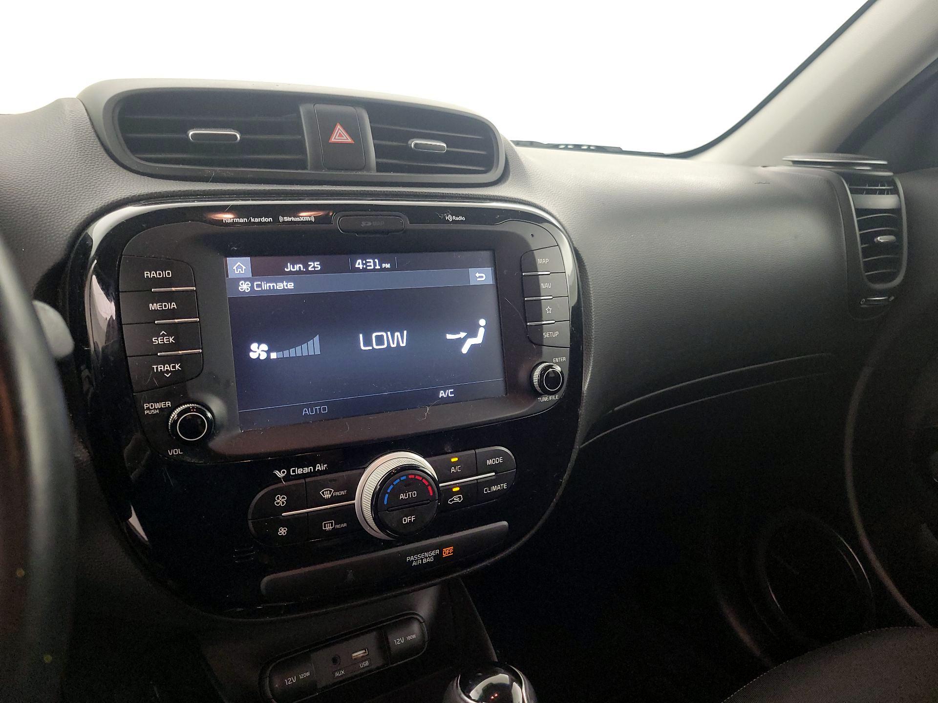 Thumbnail: 2019 Kia Soul - 17