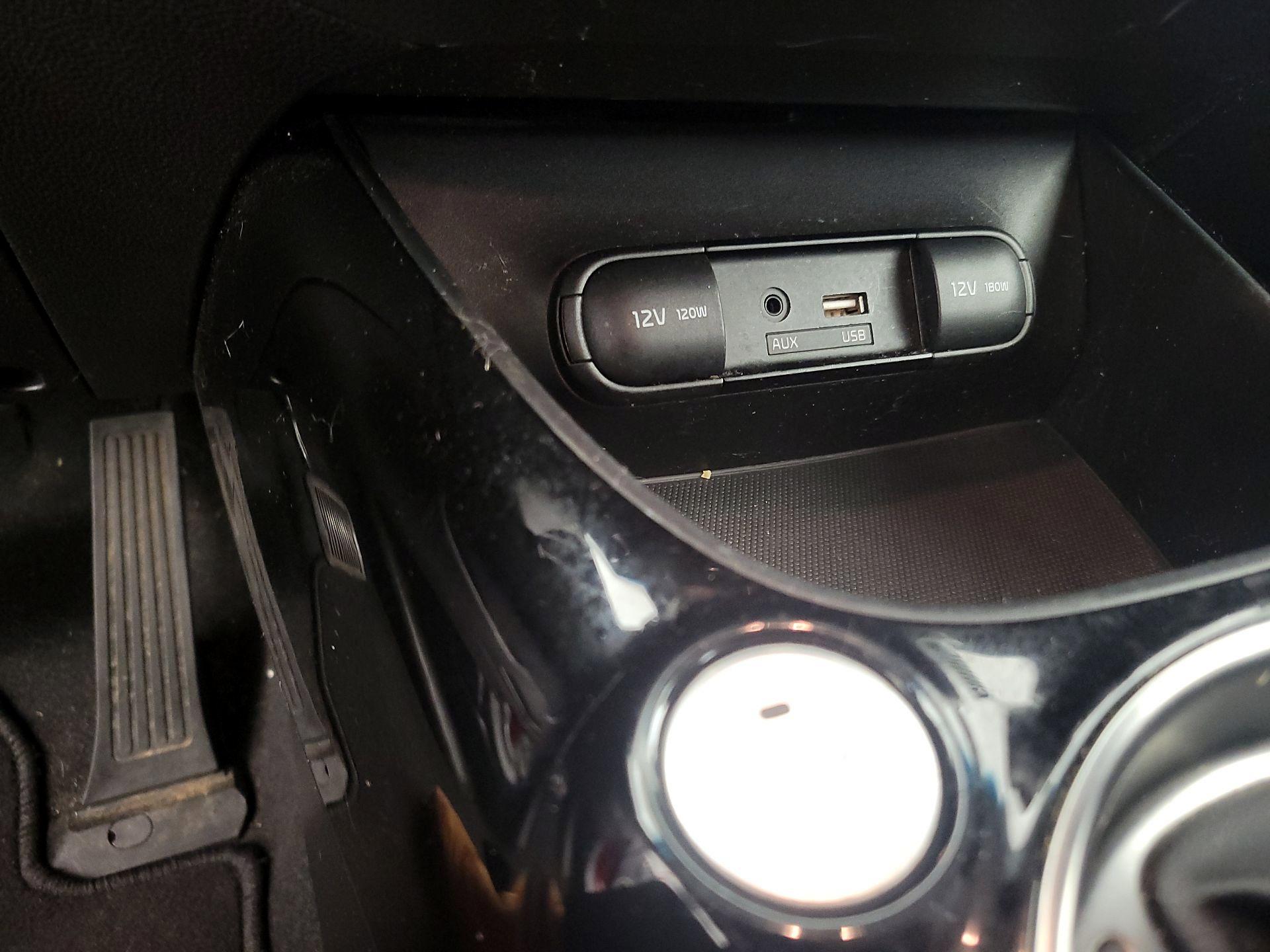 Thumbnail: 2019 Kia Soul - 19