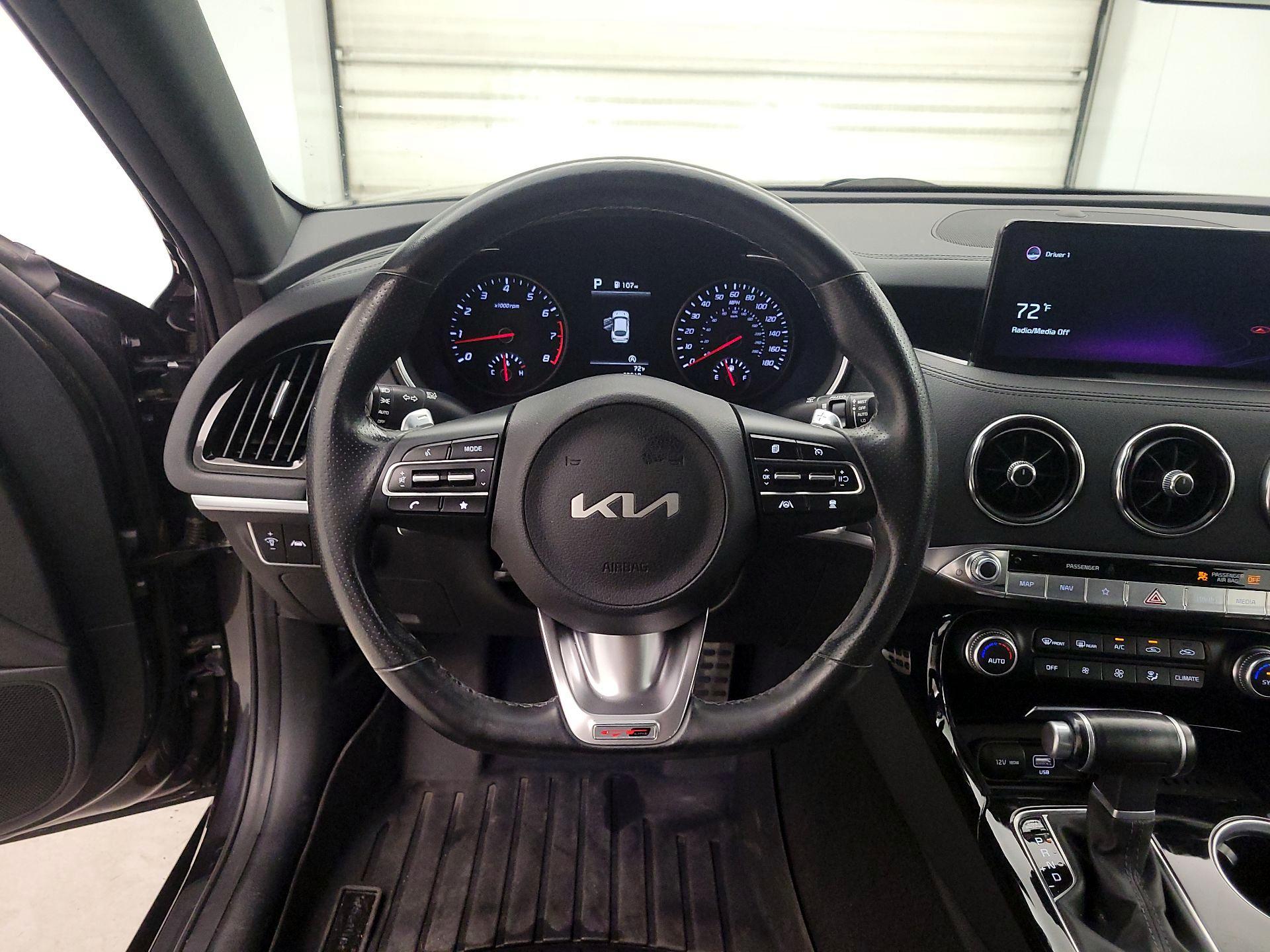 Thumbnail: 2022 Kia Stinger - 10
