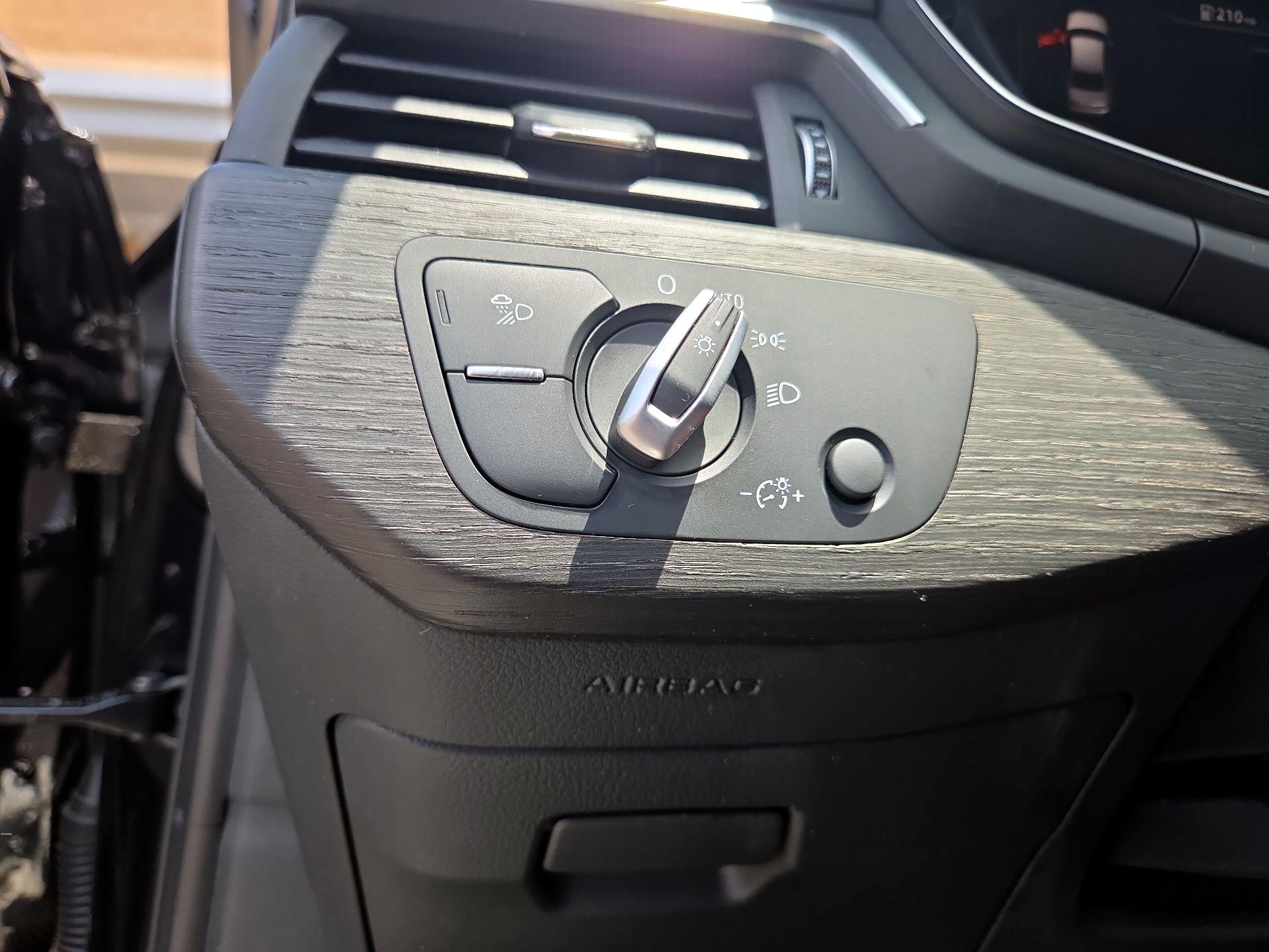 Thumbnail: 2019 Audi A4 - 13