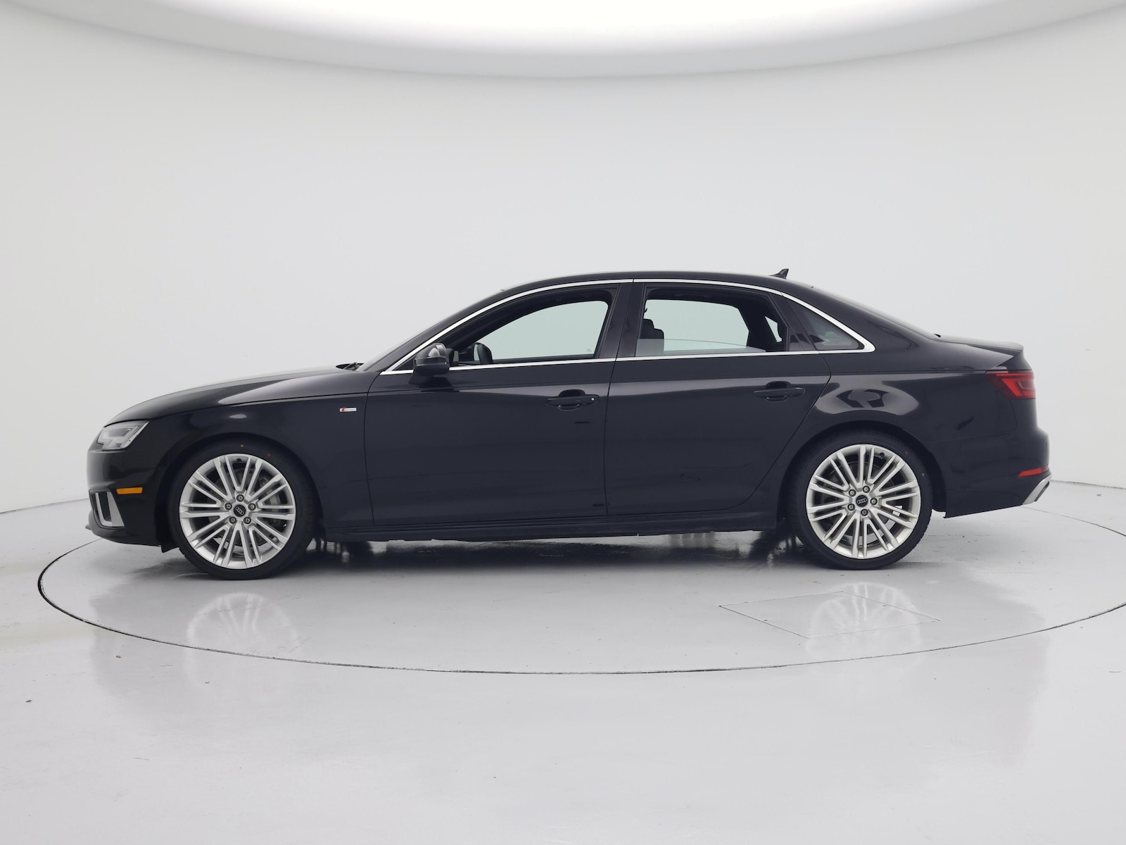 2019 Audi A4 Premium Plus - Photo 4