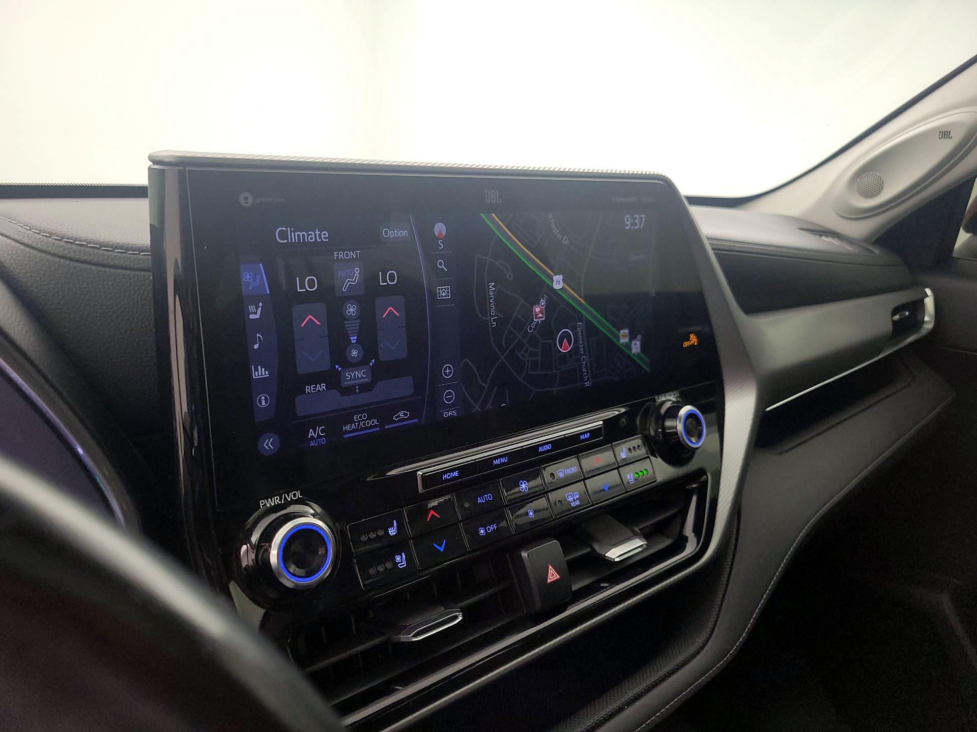 Thumbnail: 2020 Toyota Highlander - 14