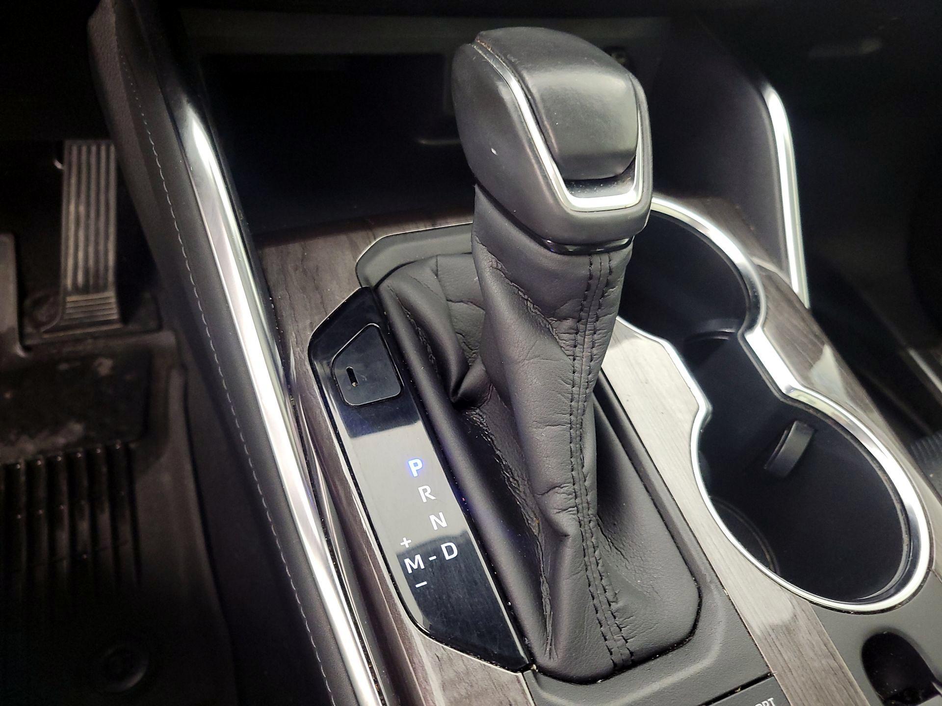 Thumbnail: 2020 Toyota Highlander - 18