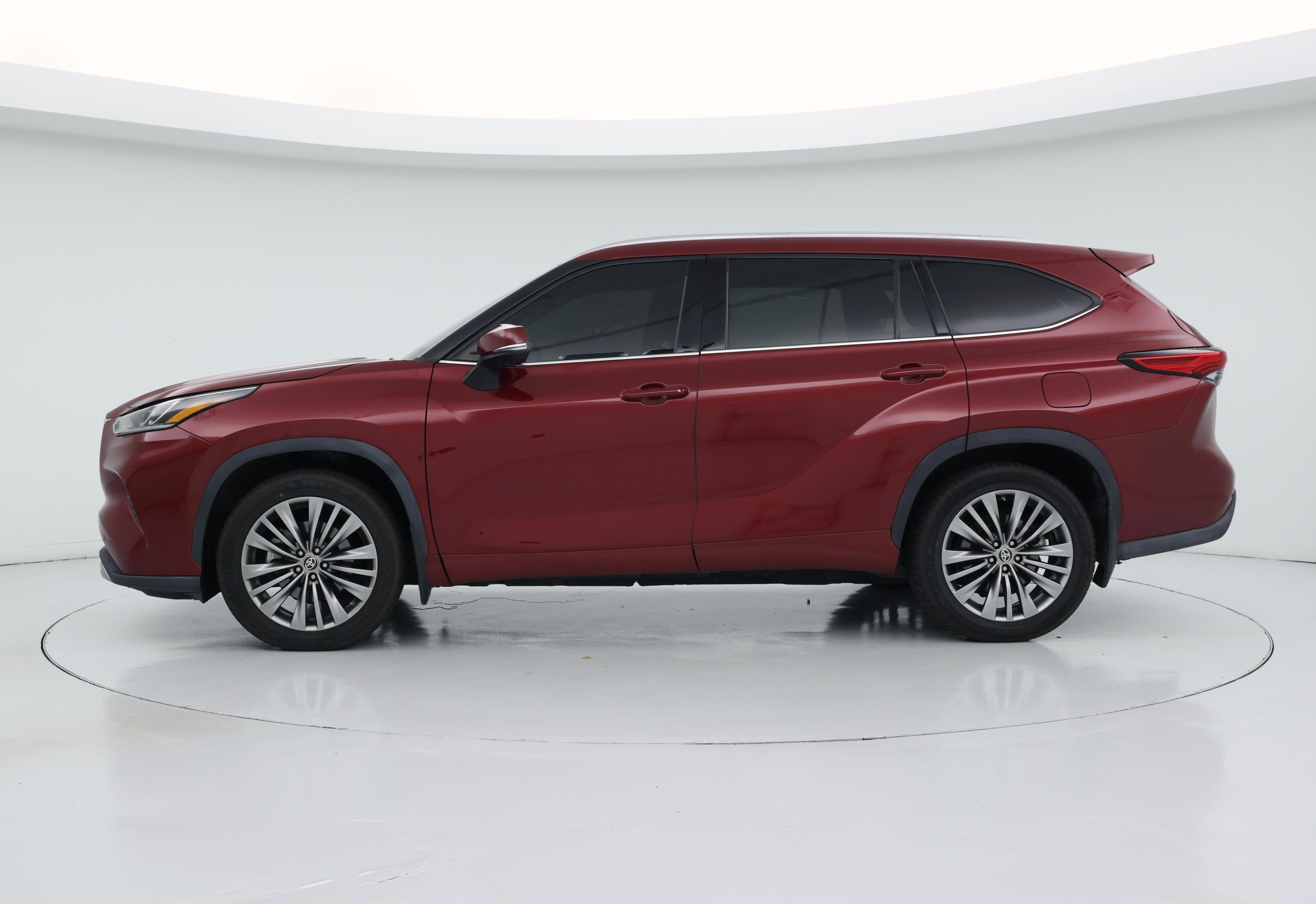 Thumbnail: 2020 Toyota Highlander - 3