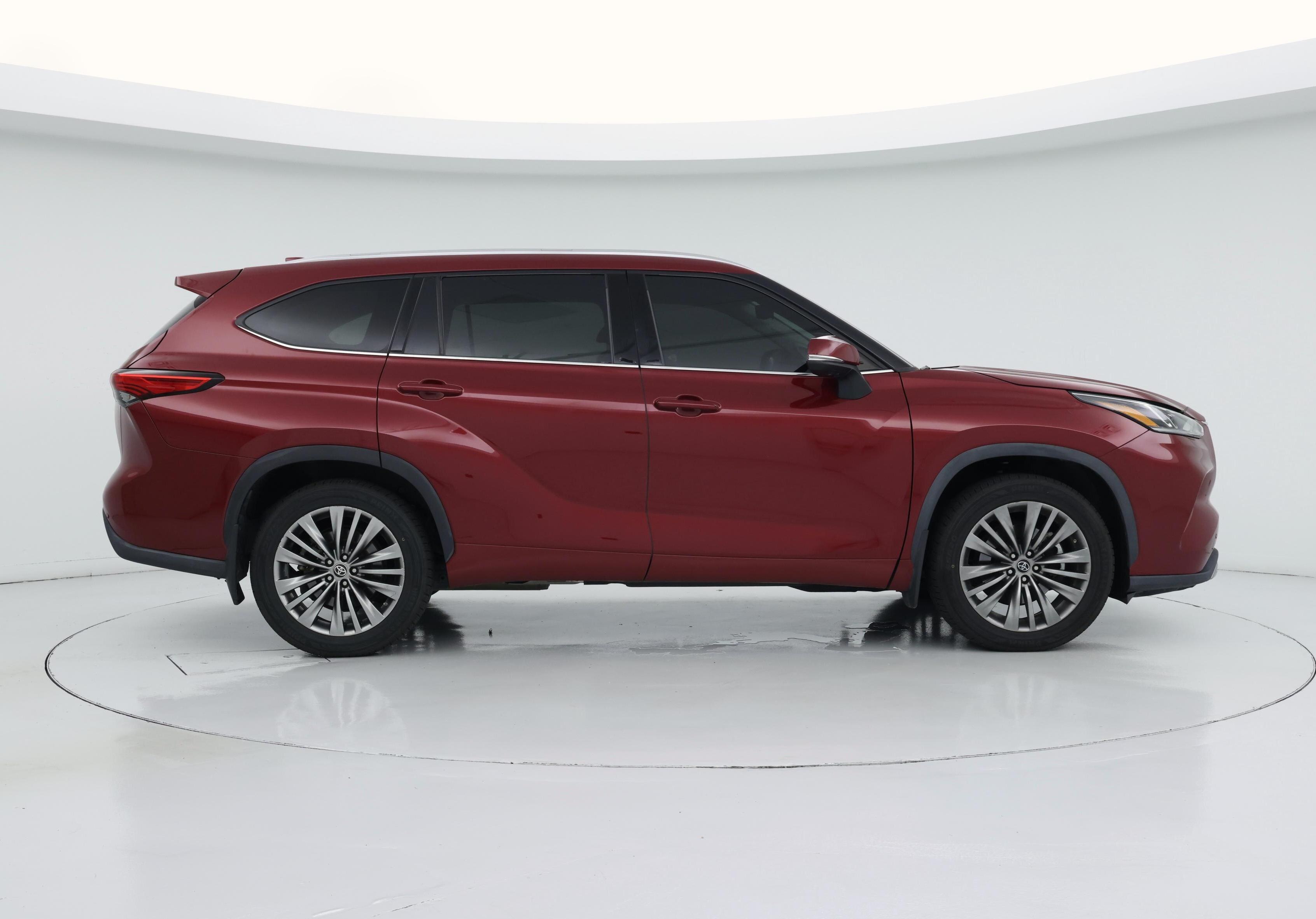 Thumbnail: 2020 Toyota Highlander - 7