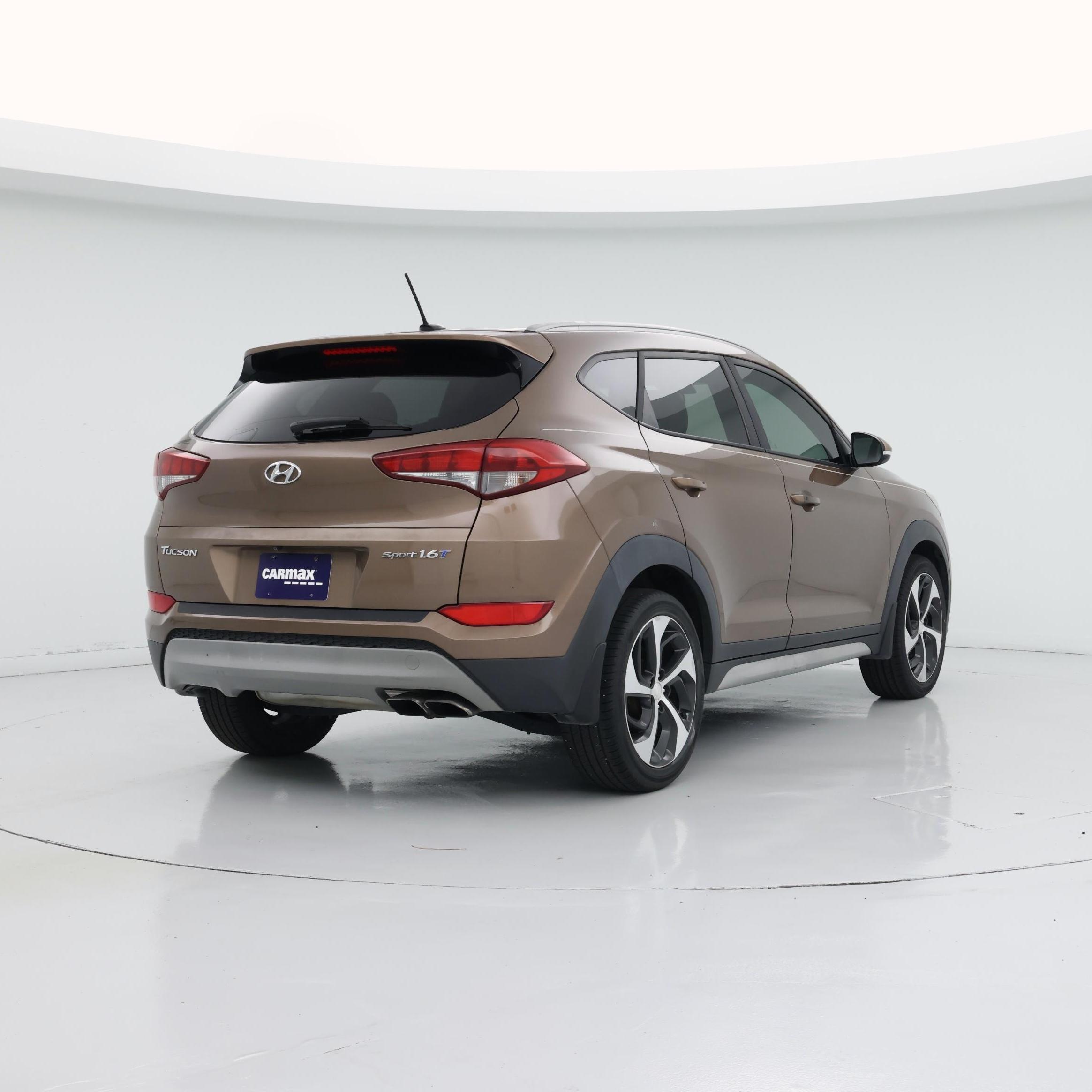 Thumbnail: 2017 Hyundai Tucson - 8